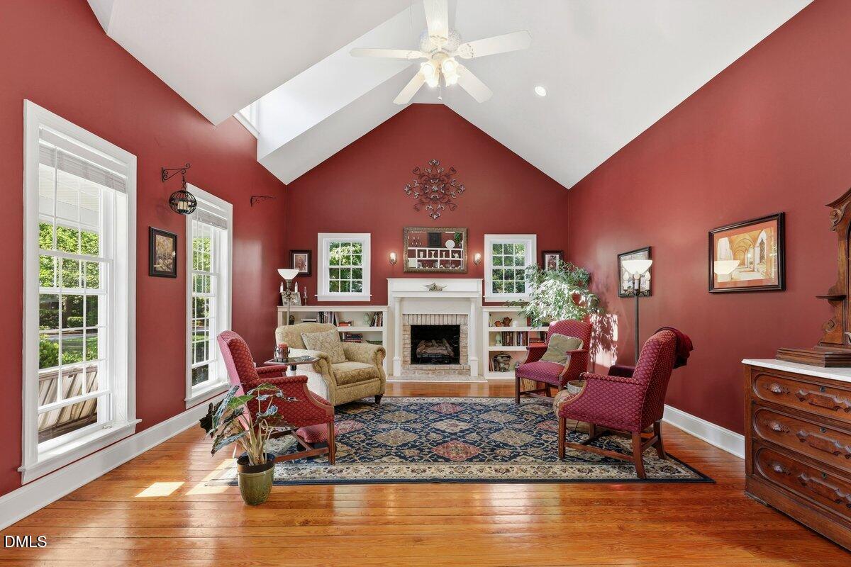 219 N Hollybrook Road