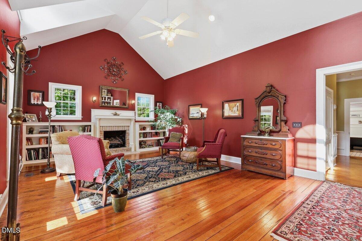219 N Hollybrook Road