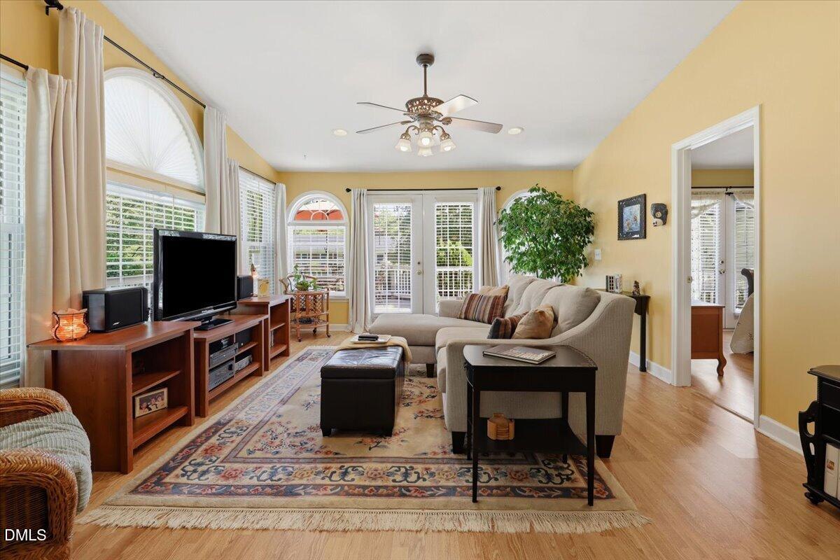 219 N Hollybrook Road