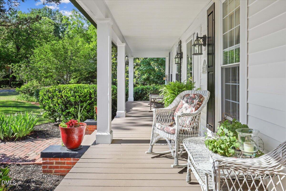 219 N Hollybrook Road