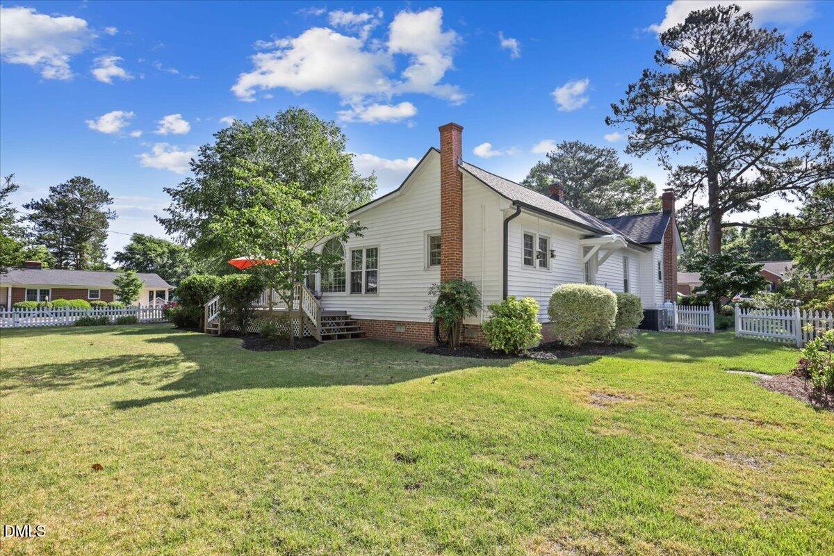 219 N Hollybrook Road