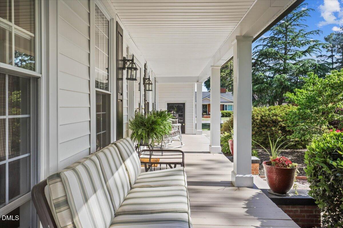 219 N Hollybrook Road
