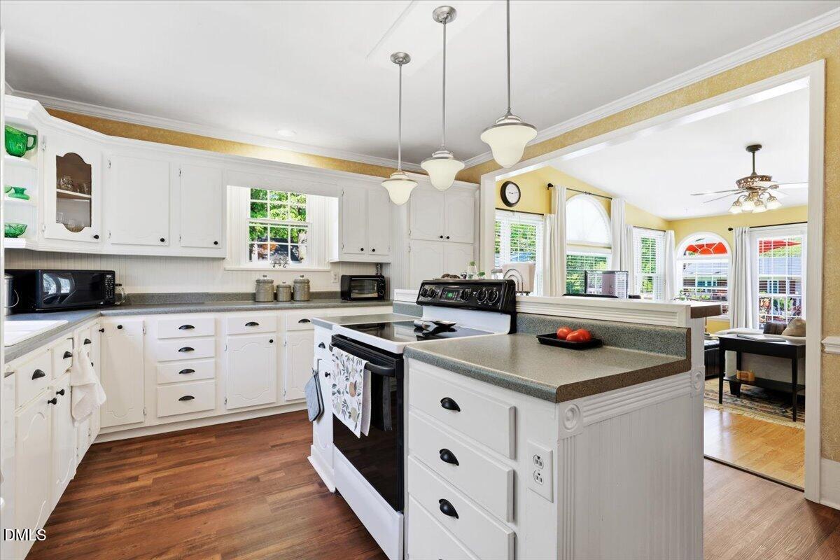 219 N Hollybrook Road