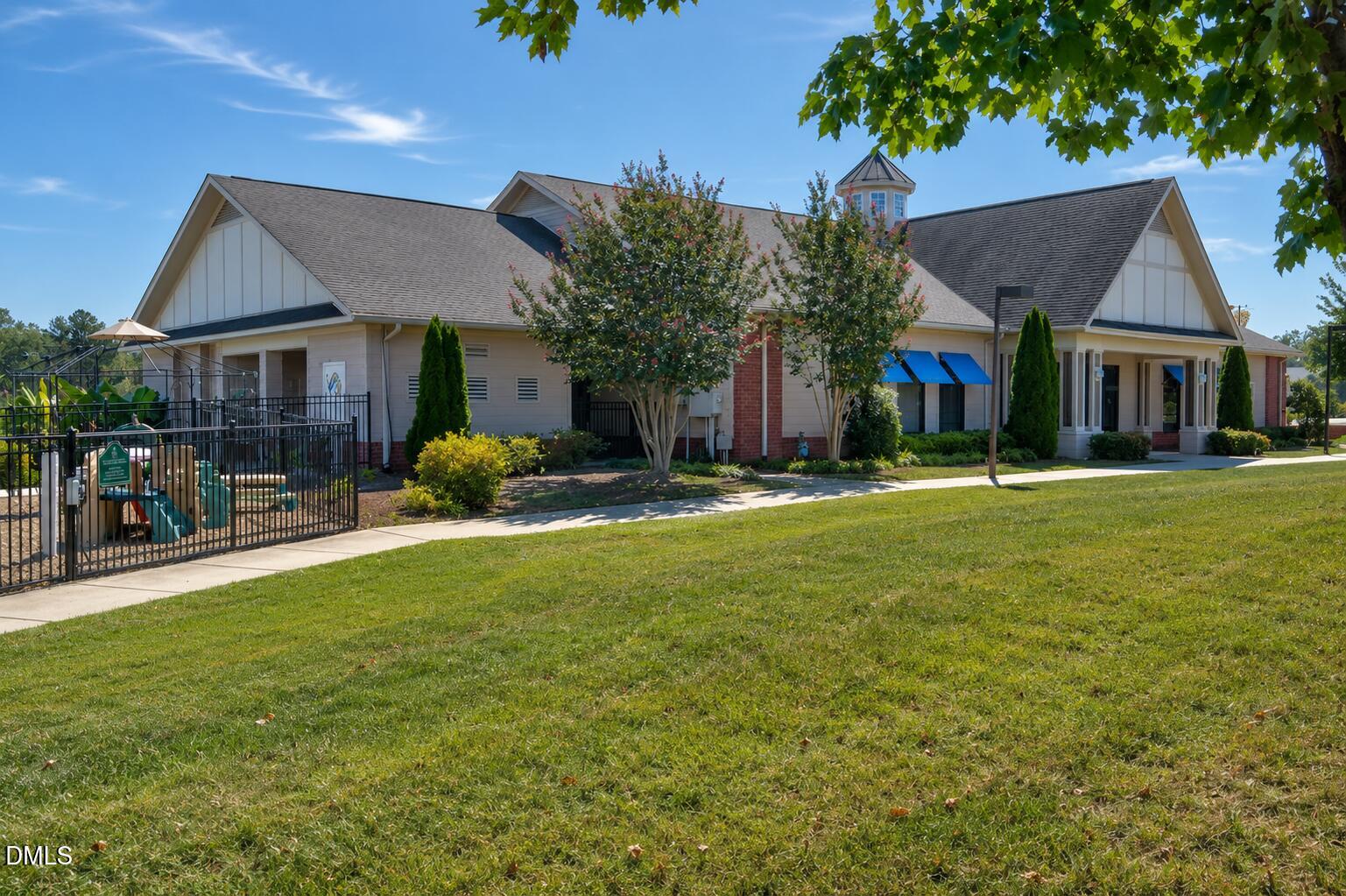 104 Irving Way