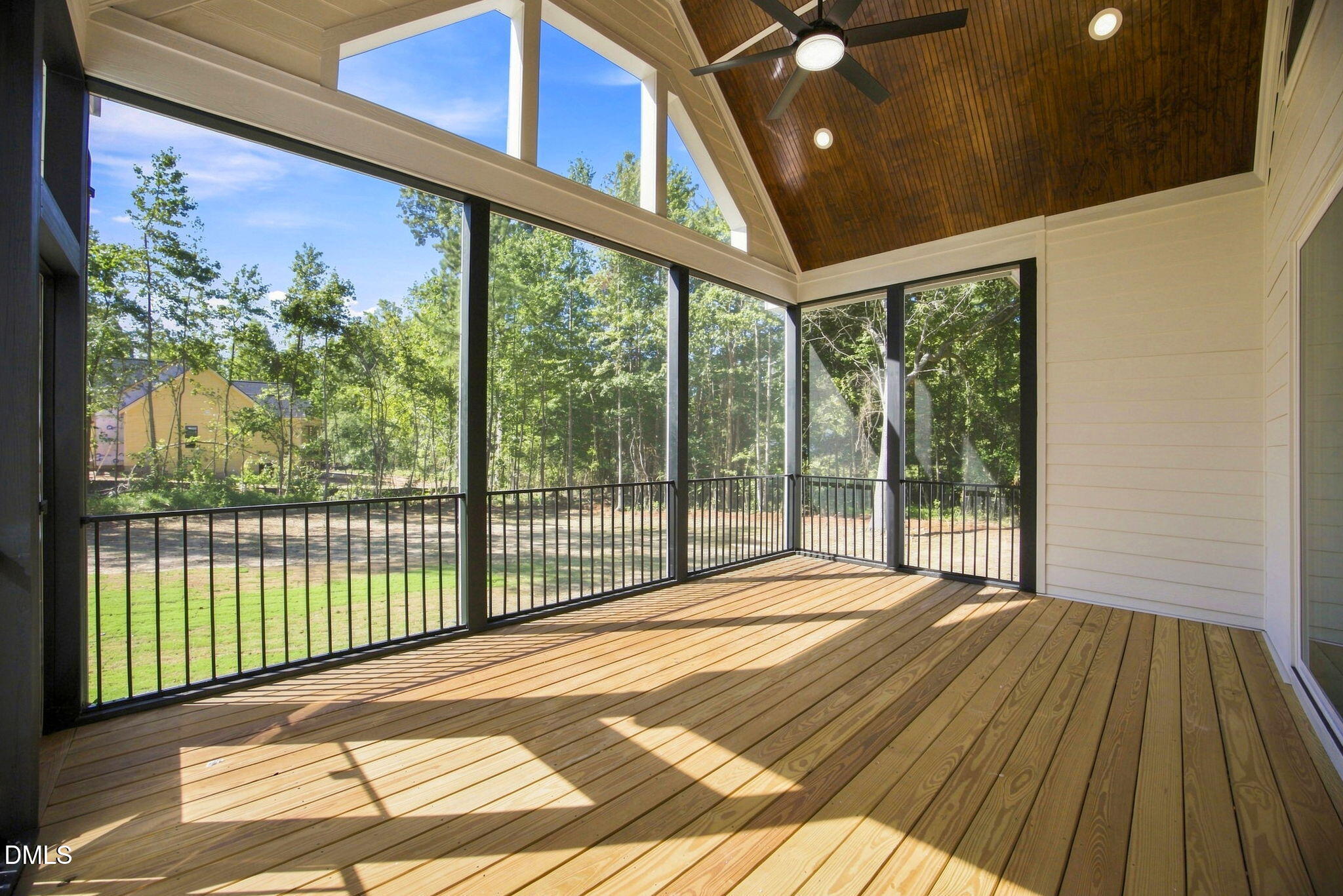 5317 Asher Woods