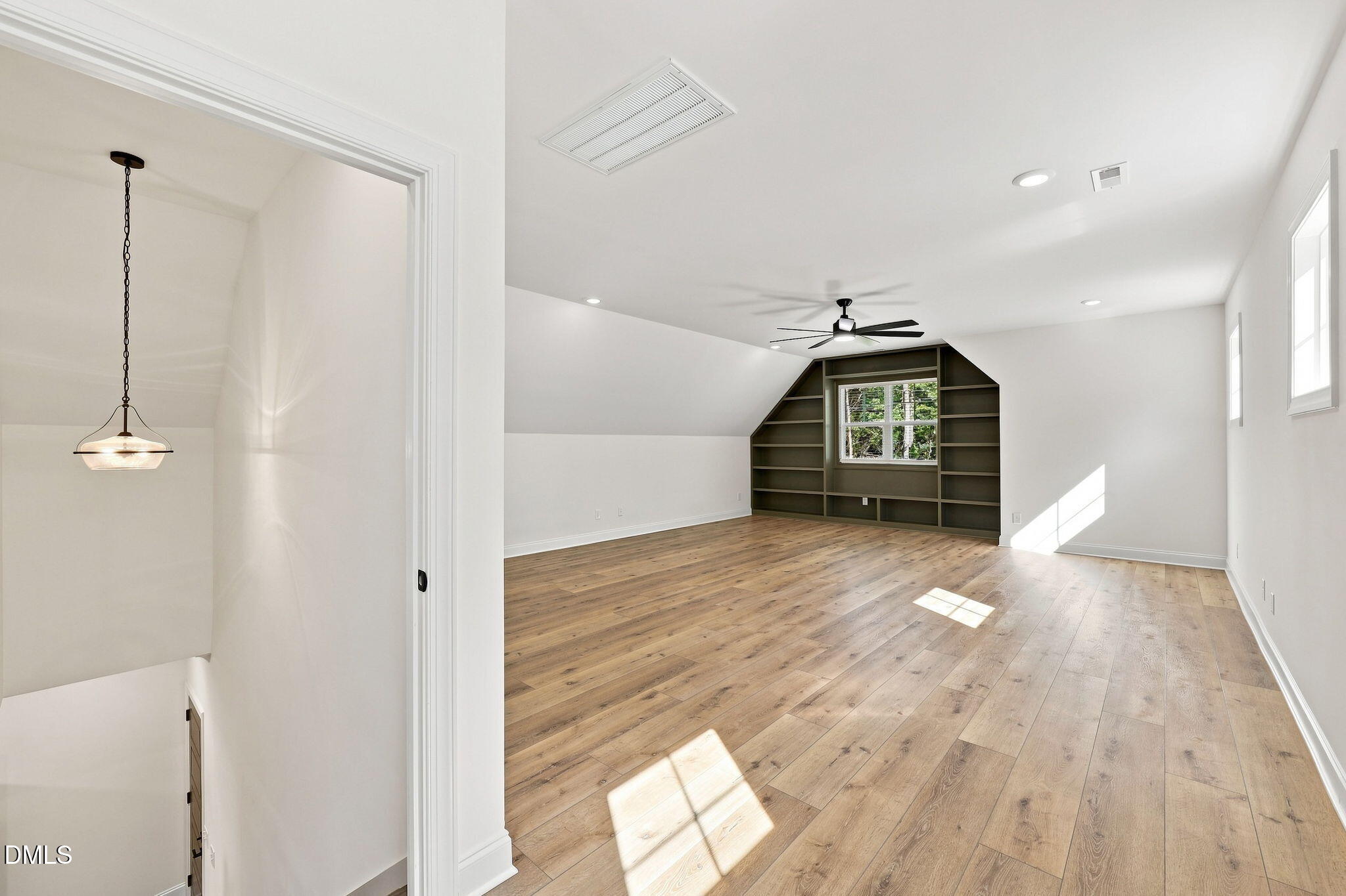 5317 Asher Woods