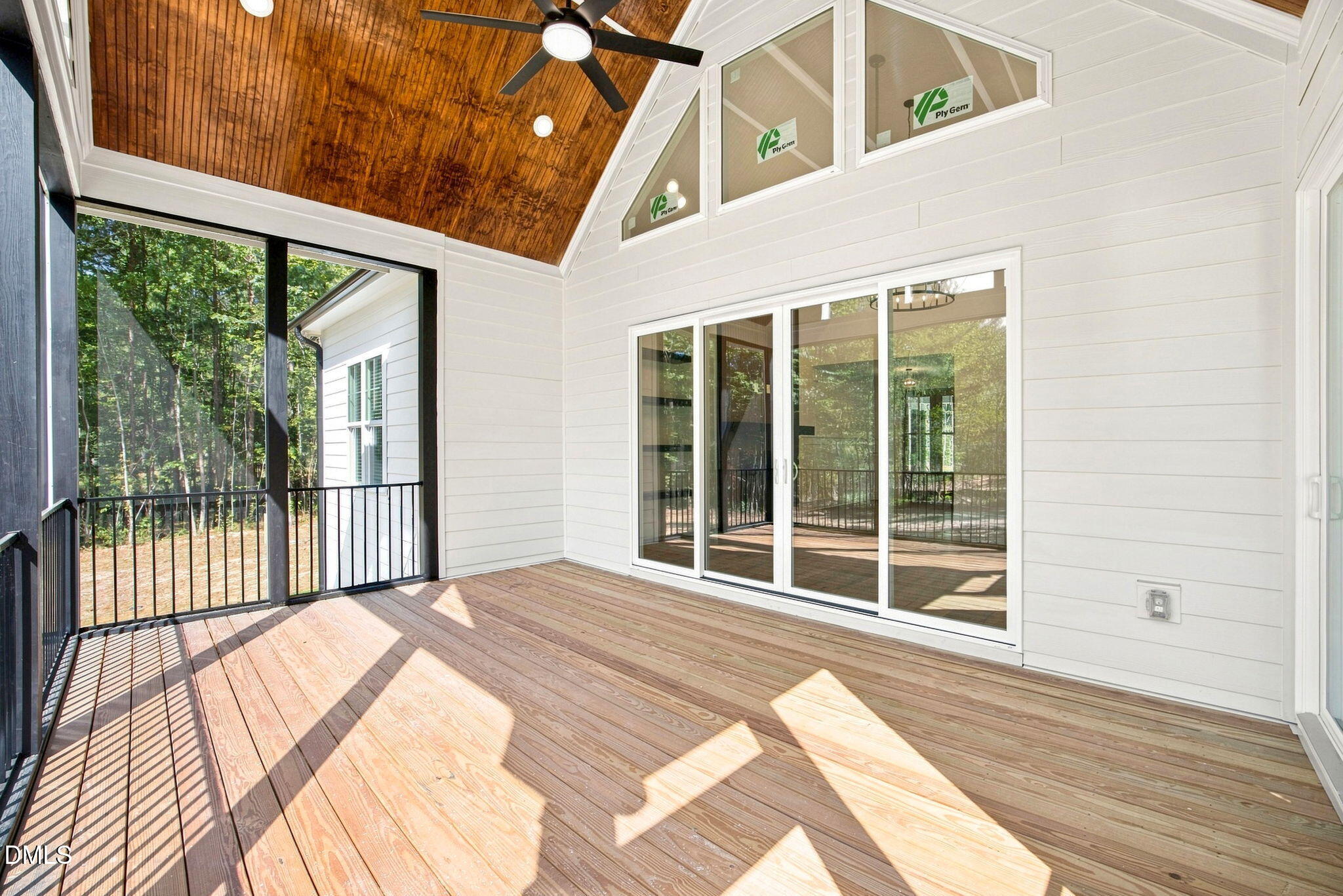 5317 Asher Woods