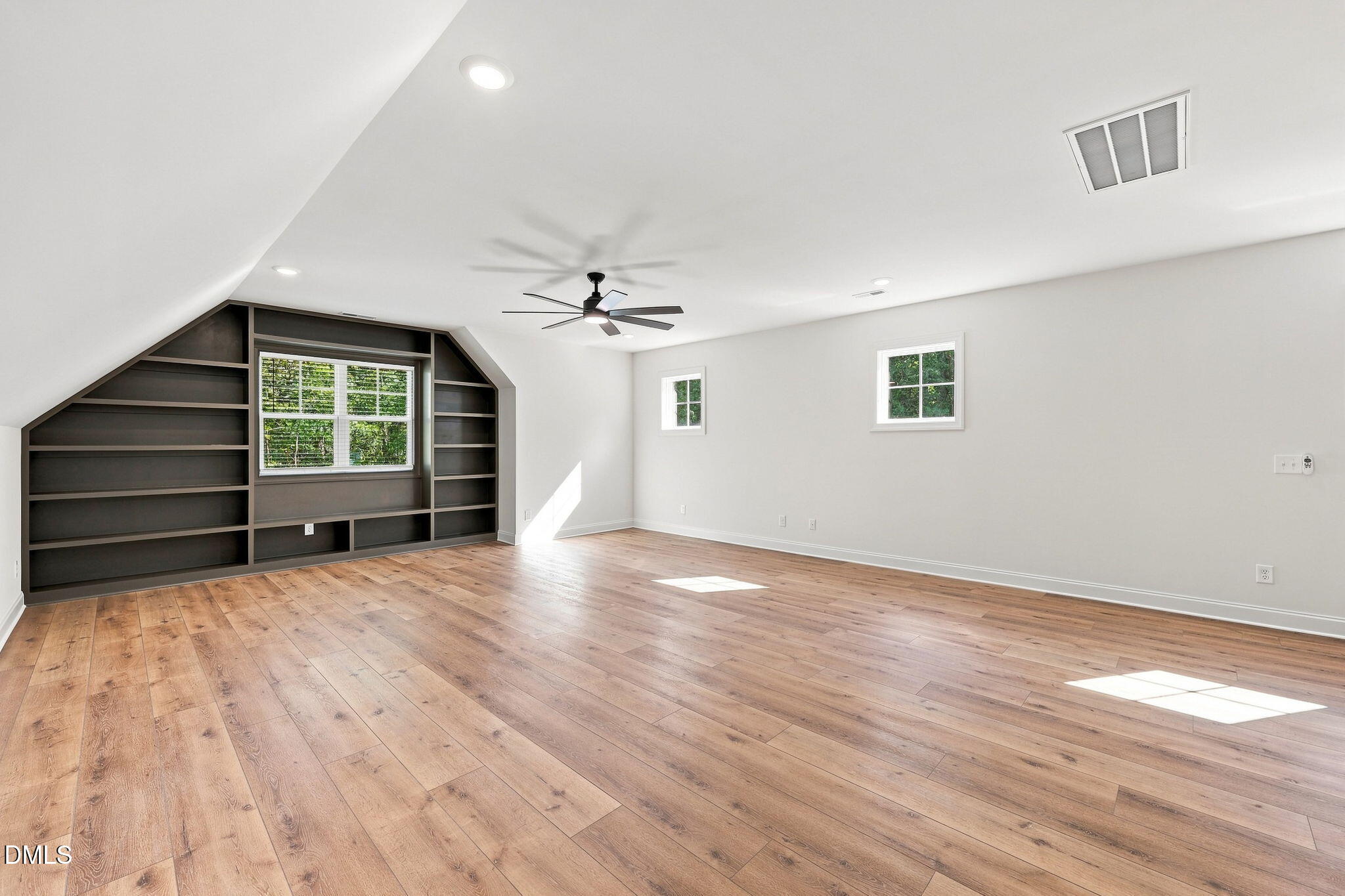5317 Asher Woods
