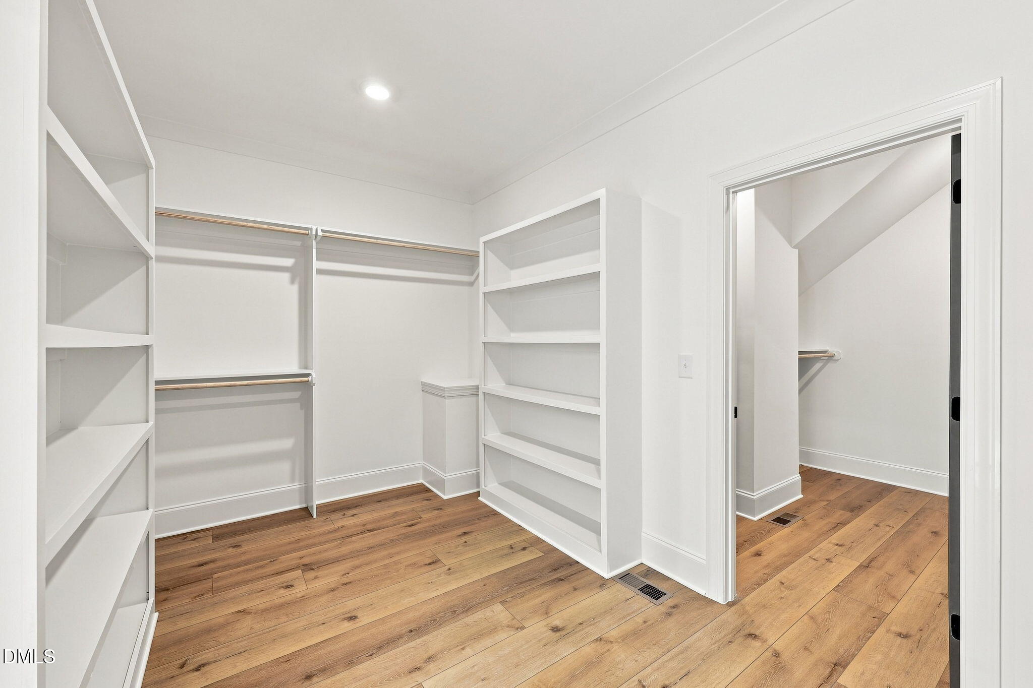 5317 Asher Woods