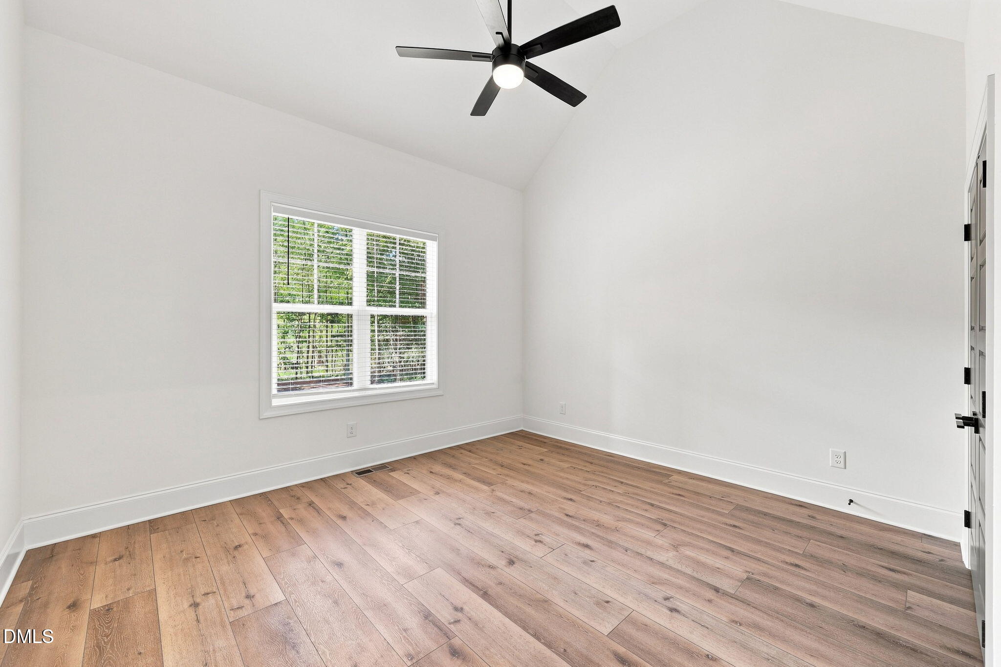 5317 Asher Woods