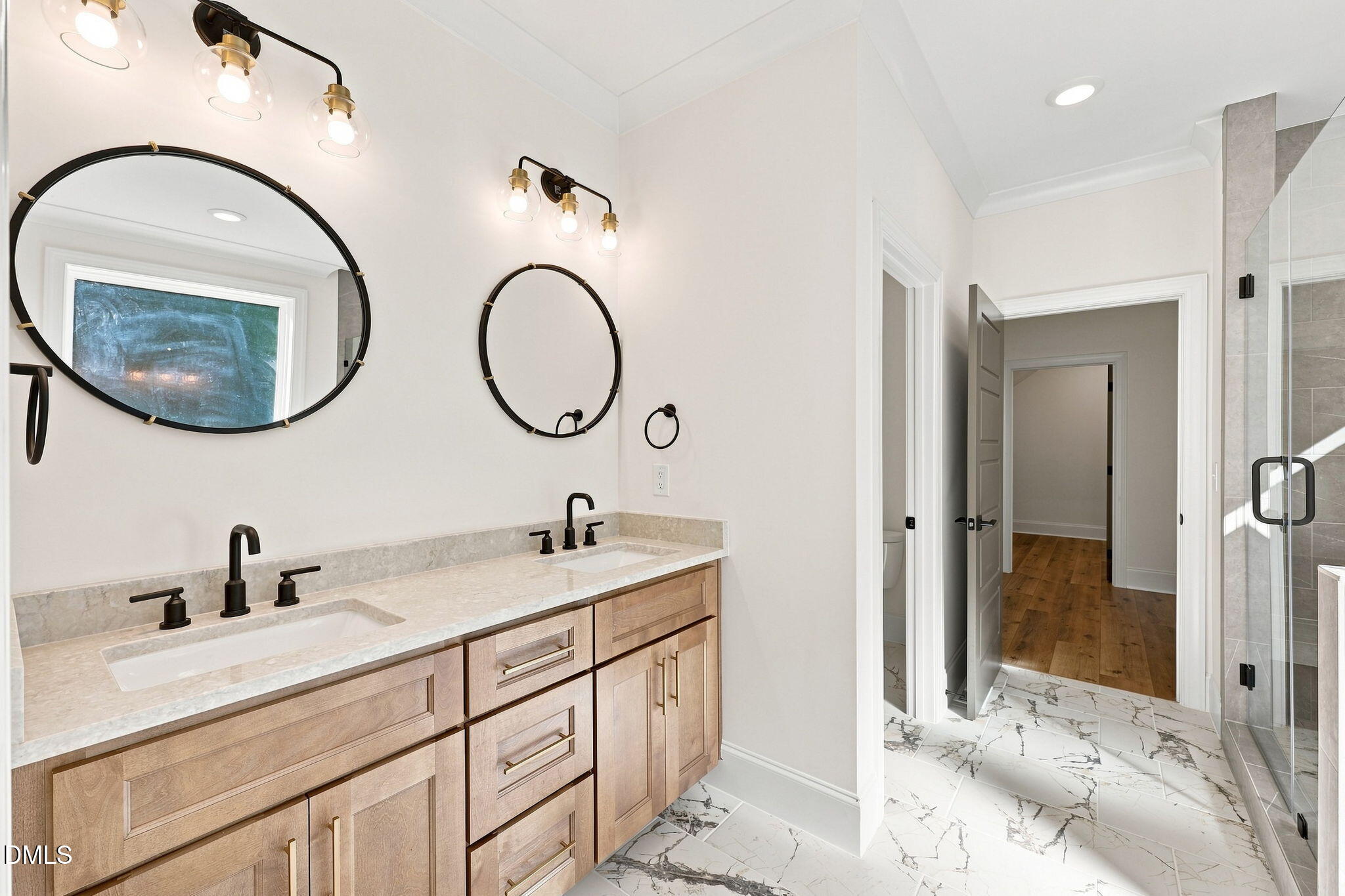 5317 Asher Woods