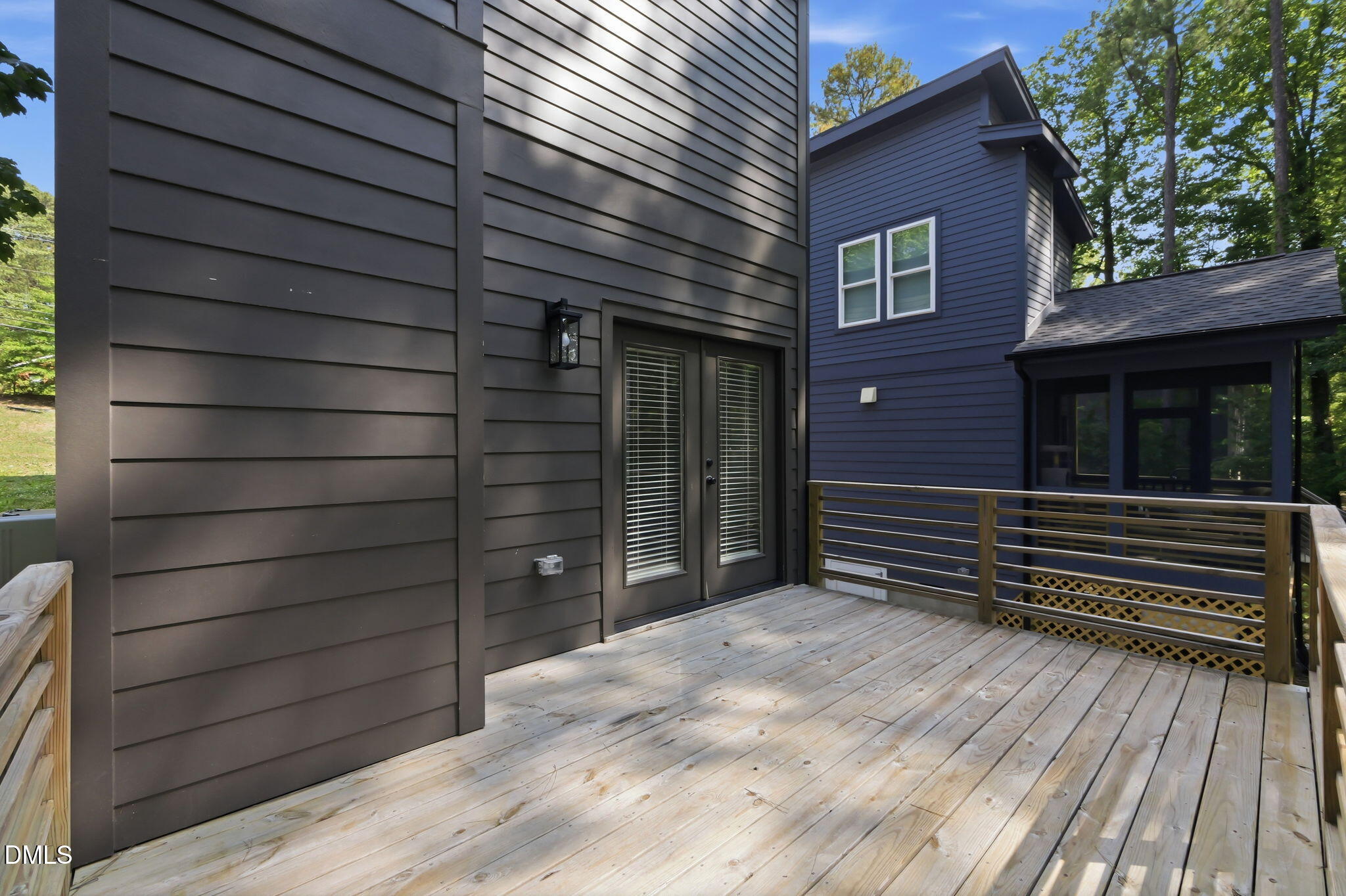 1124 E Geer Street