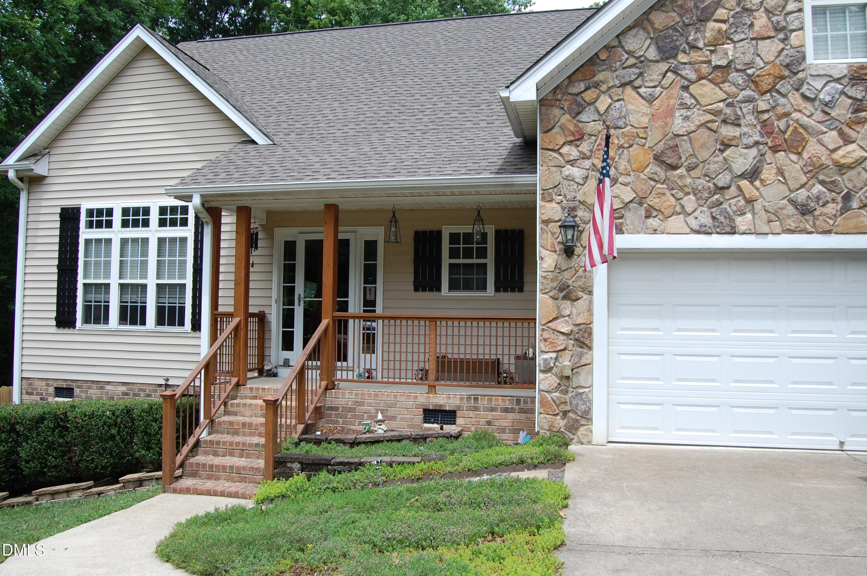 3703 Dillon Lane