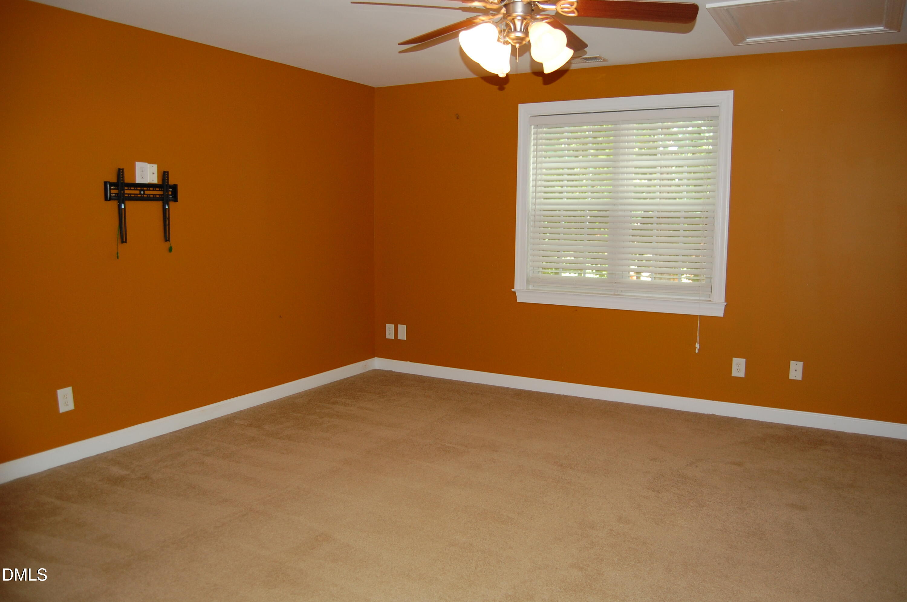 3703 Dillon Lane