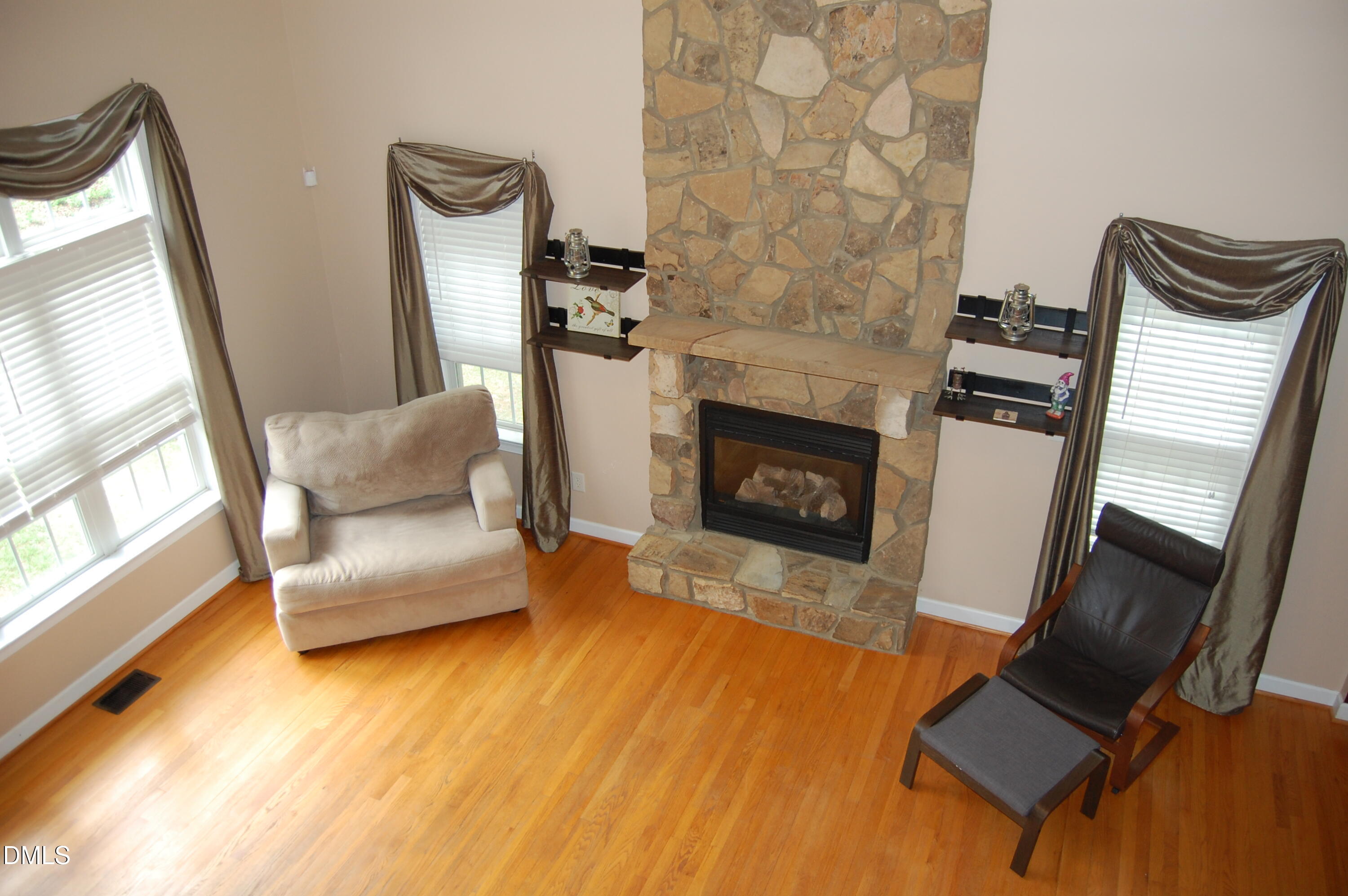 3703 Dillon Lane