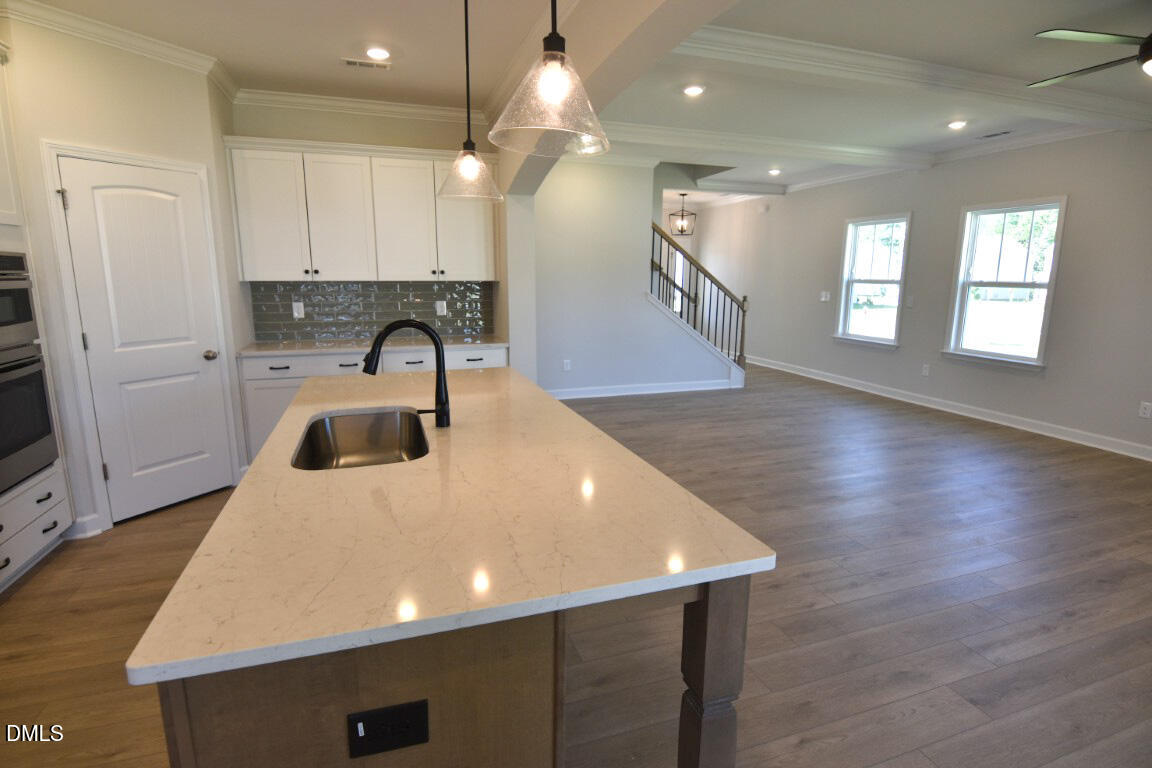 92 Moon Flower Walk