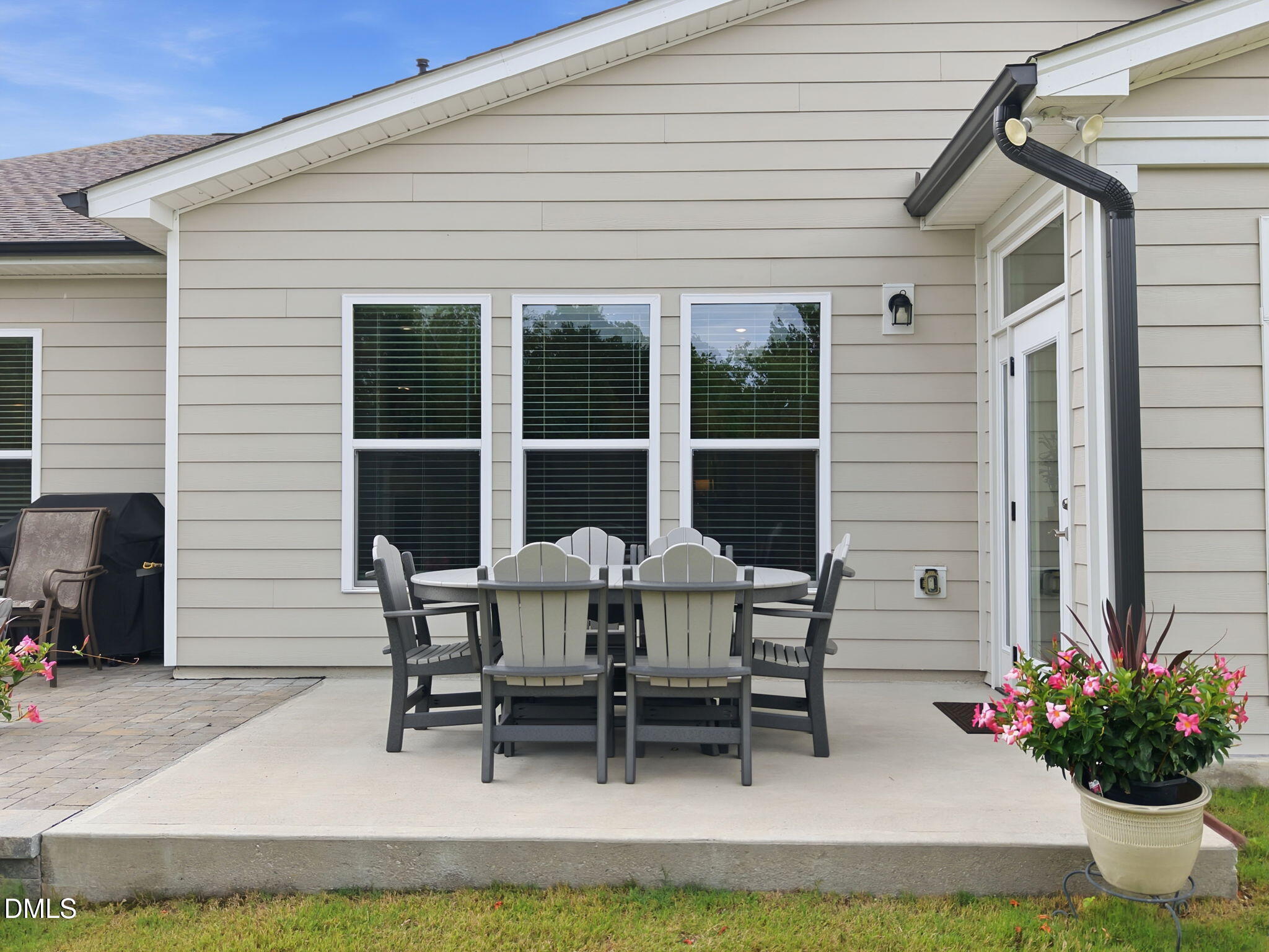 453 Heritage Regency Drive