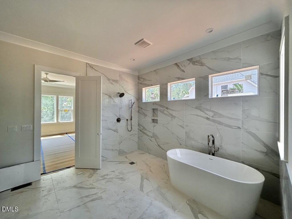 7809 Ailesbury Road