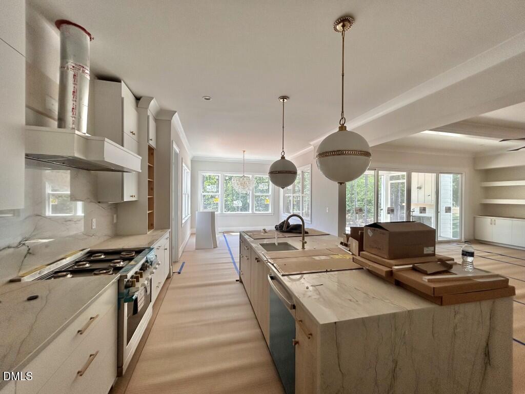7809 Ailesbury Road