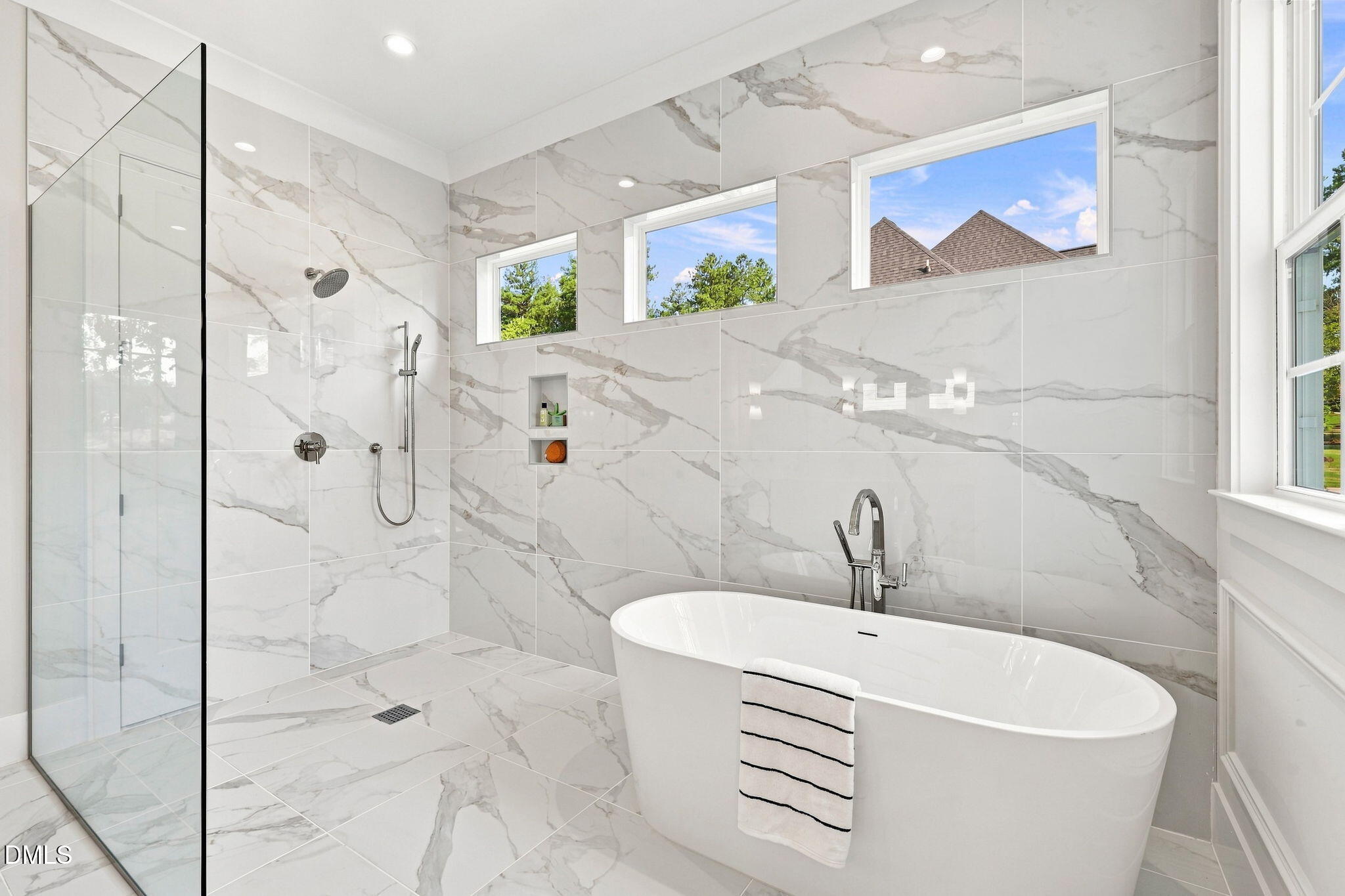 7809 Ailesbury Road