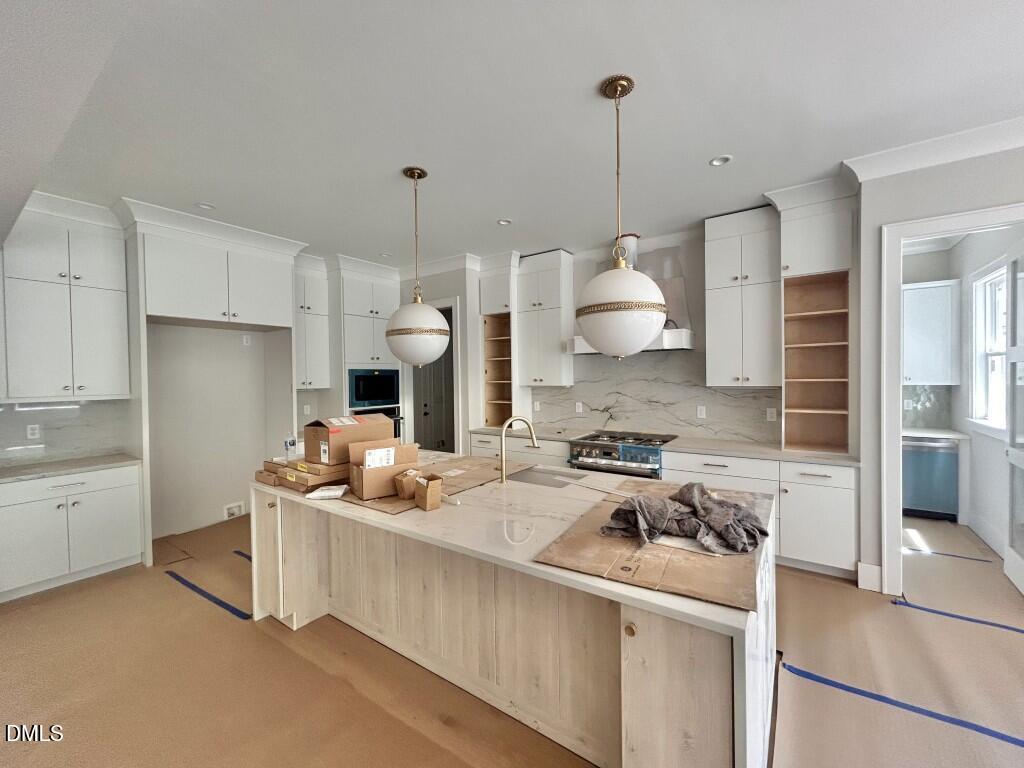 7809 Ailesbury Road
