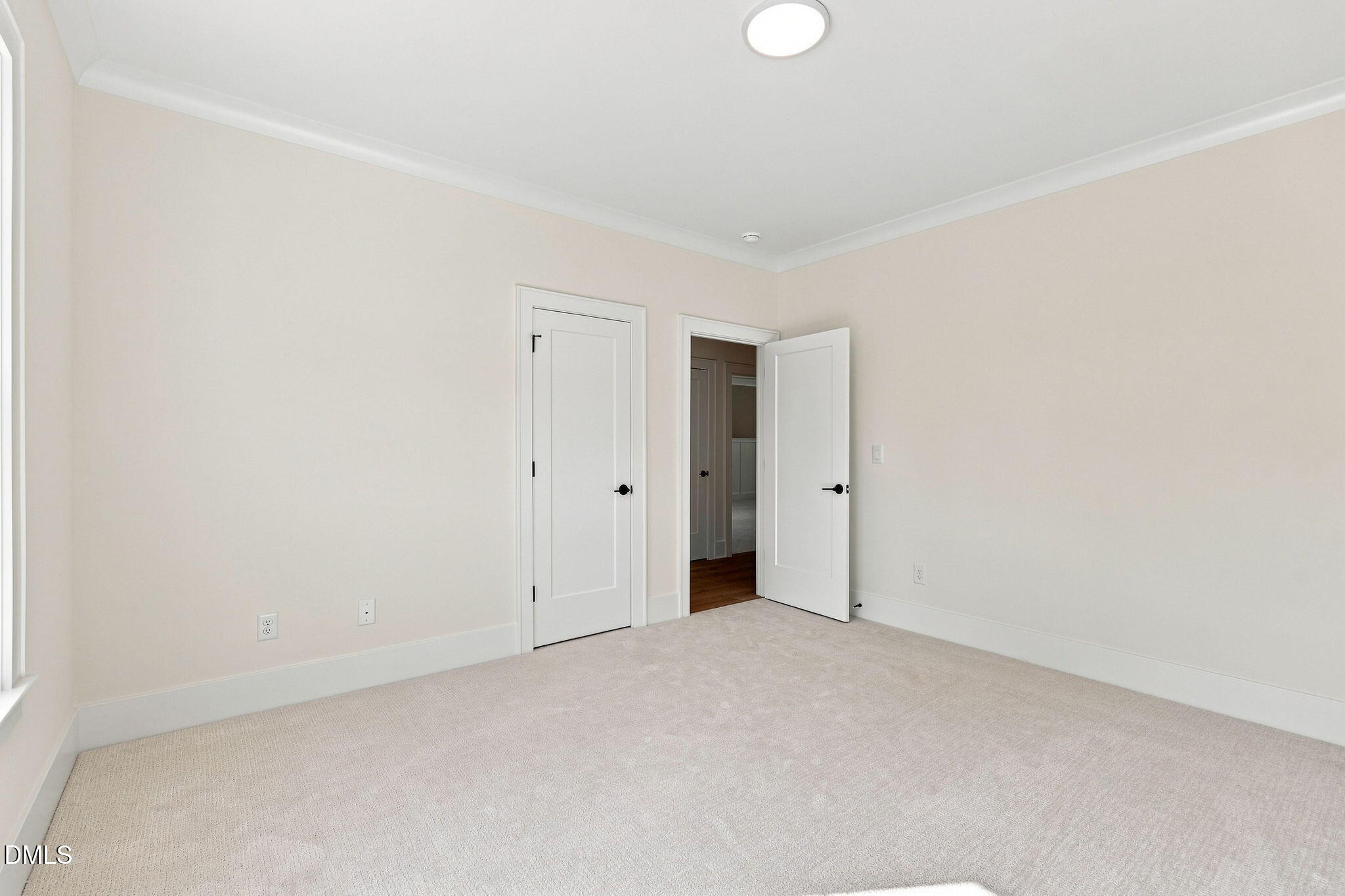 7809 Ailesbury Road