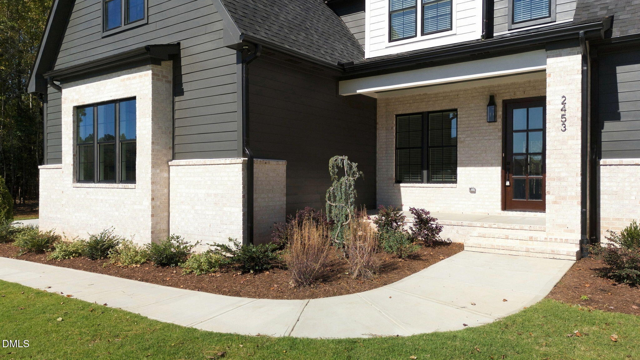 2453 Rosslare Mews Lane