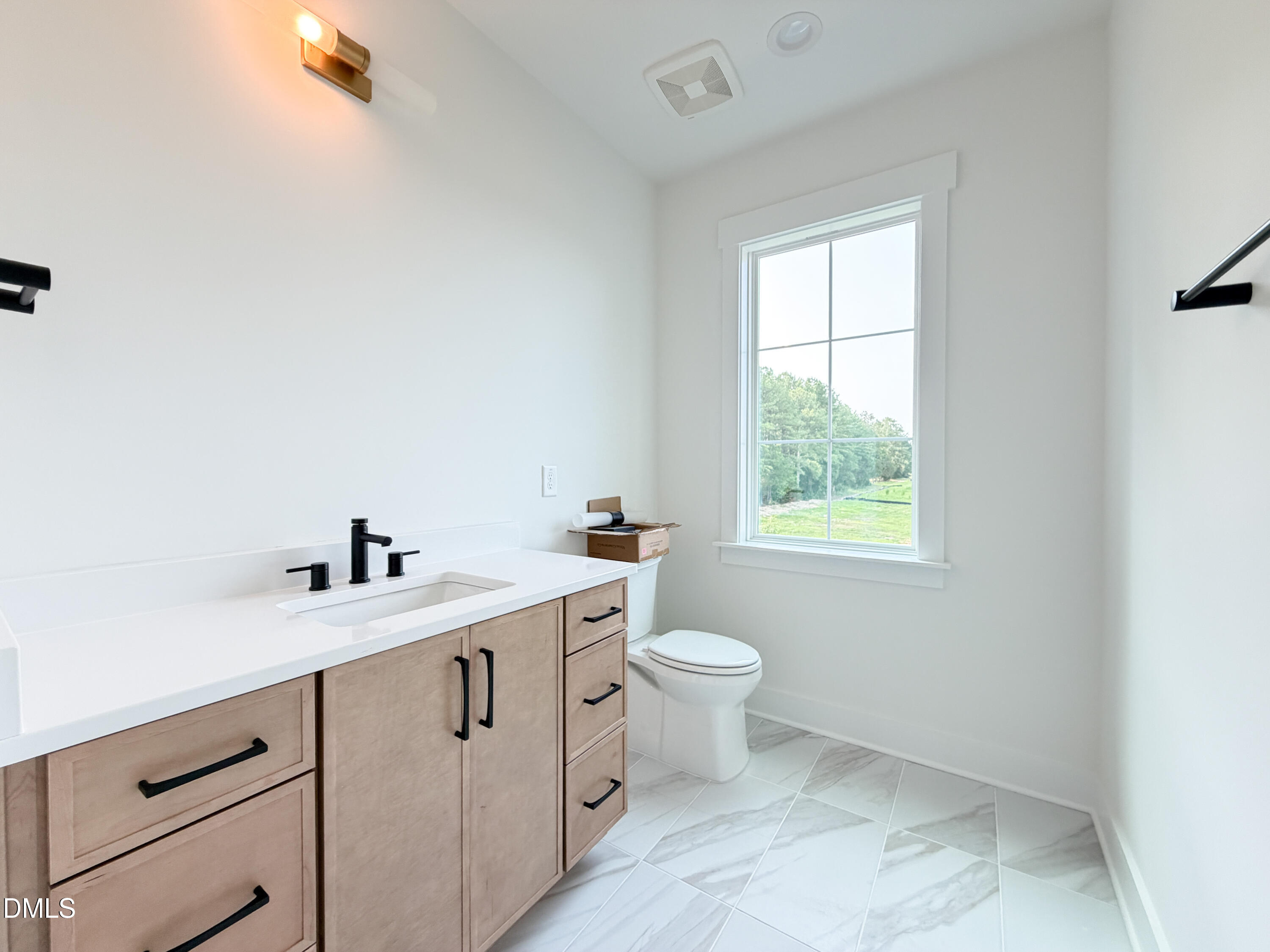 2453 Rosslare Mews Lane