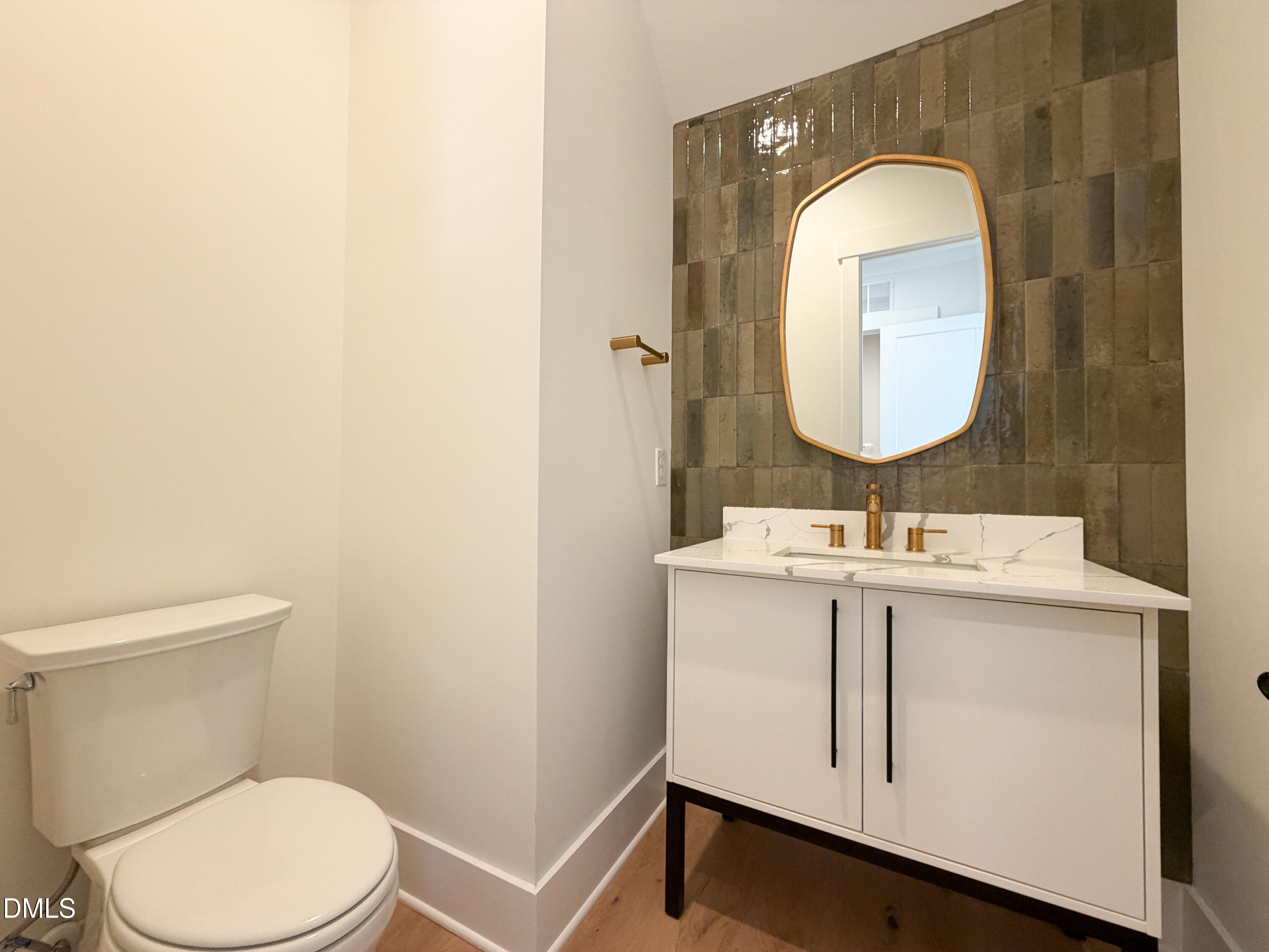2453 Rosslare Mews Lane