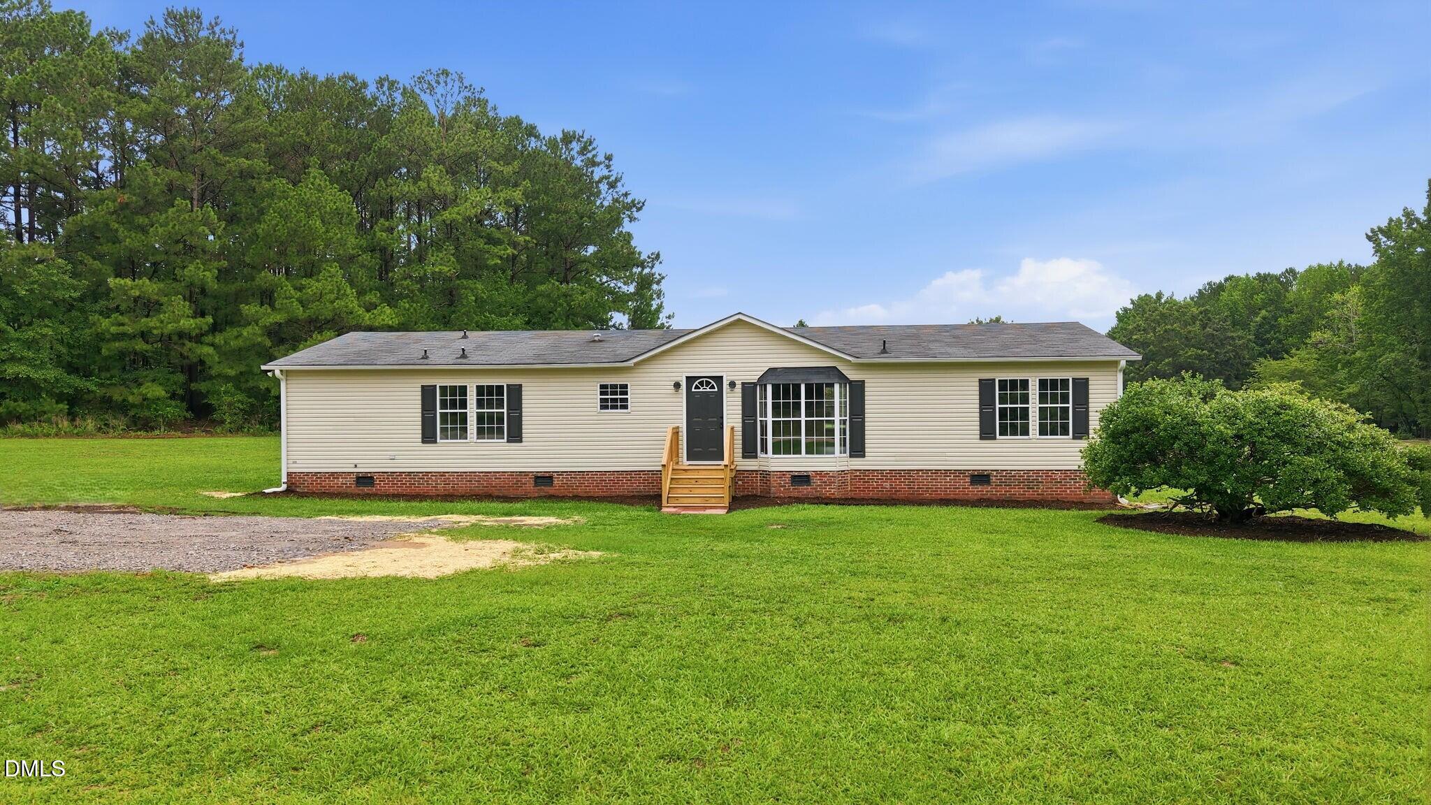 102 Pineview Drive
