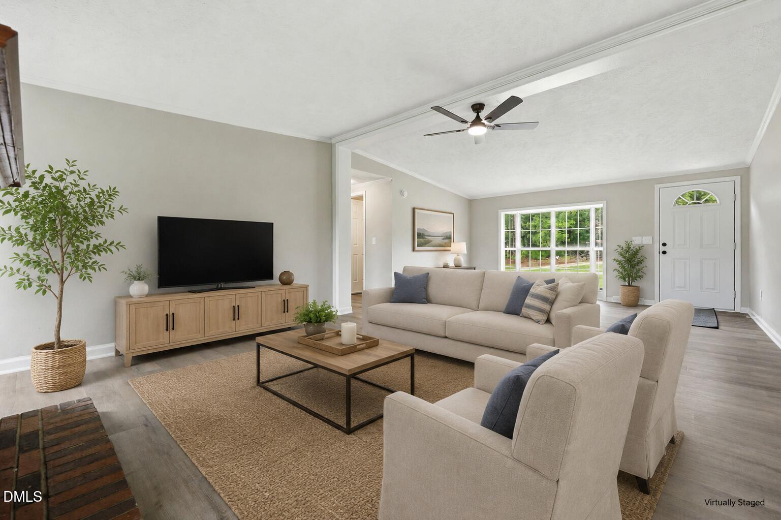 102 Pineview Drive