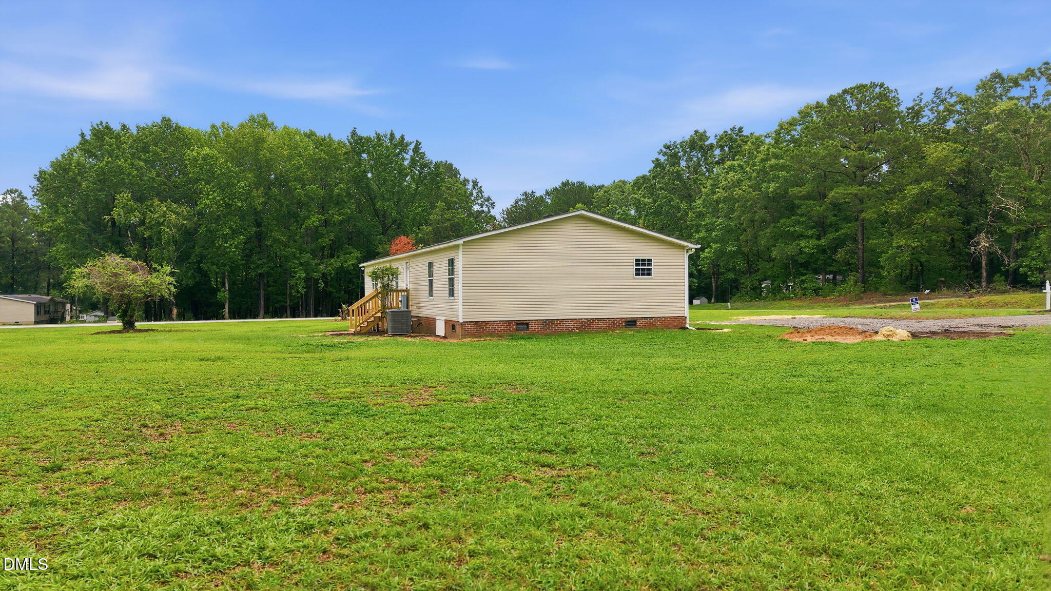102 Pineview Drive
