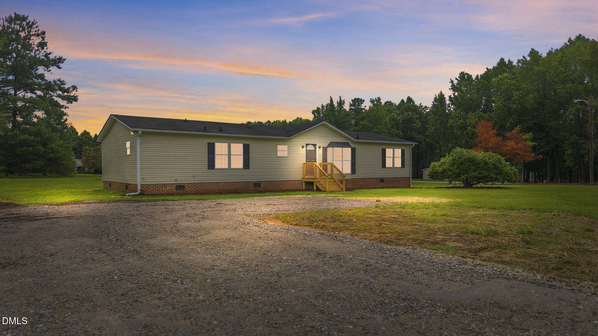 102 Pineview Drive