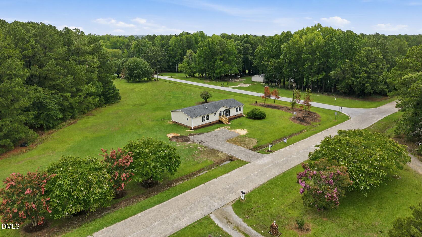 102 Pineview Drive