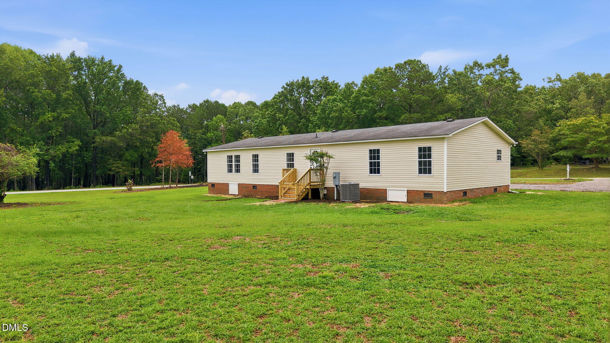 102 Pineview Drive