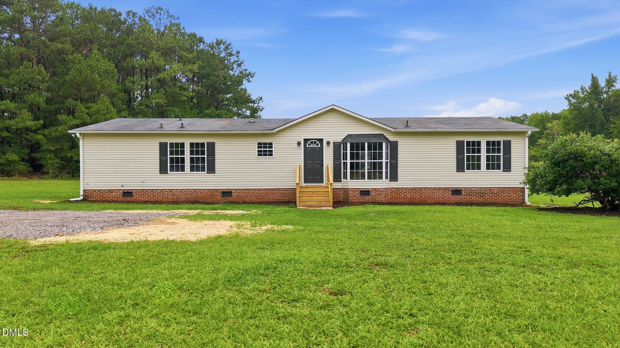 102 Pineview Drive