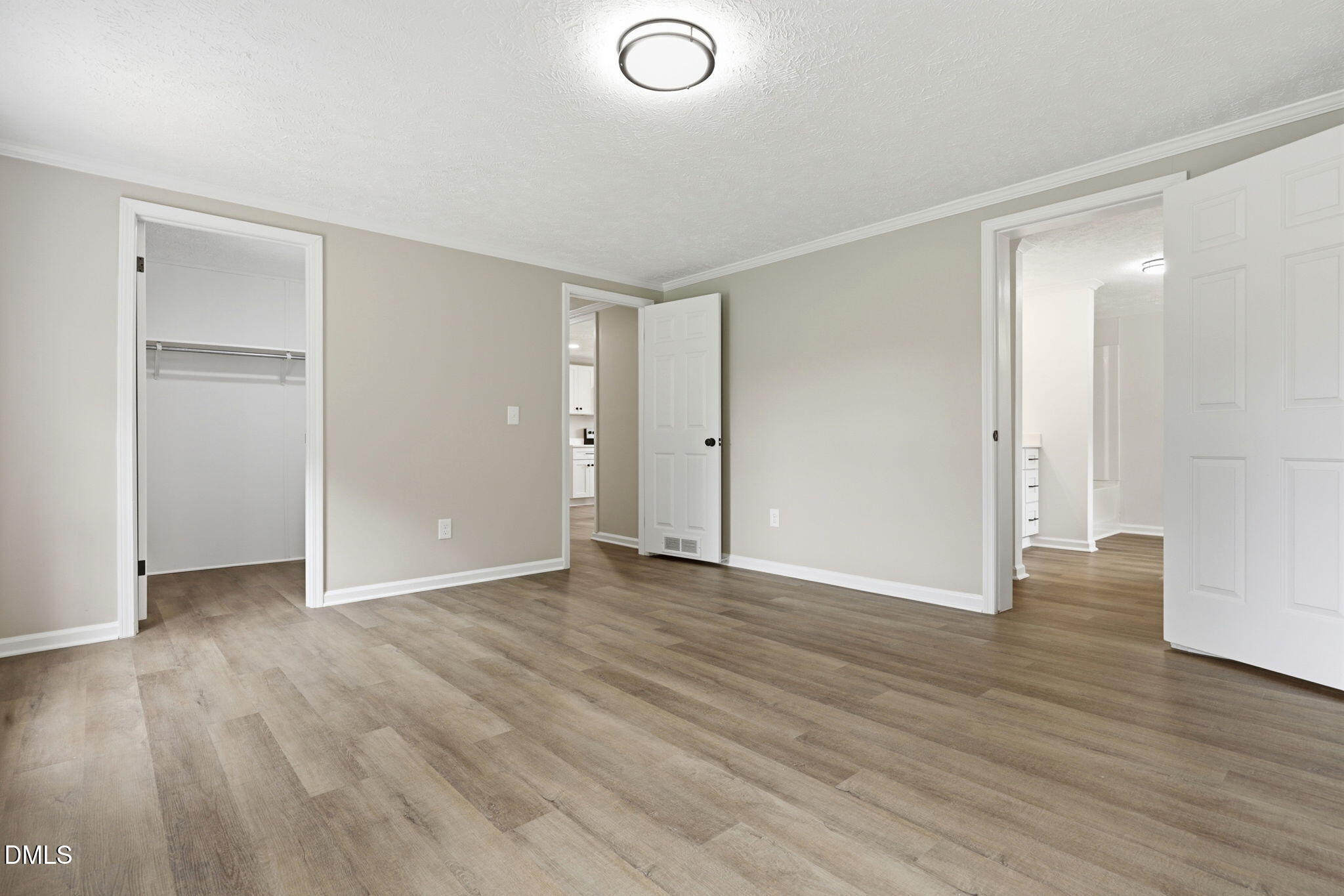 102 Pineview Drive