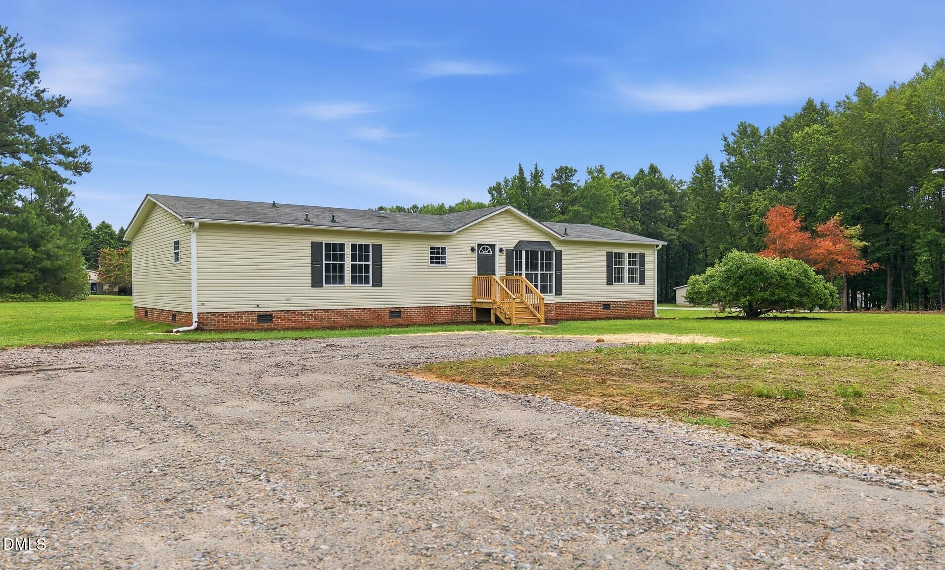 102 Pineview Drive