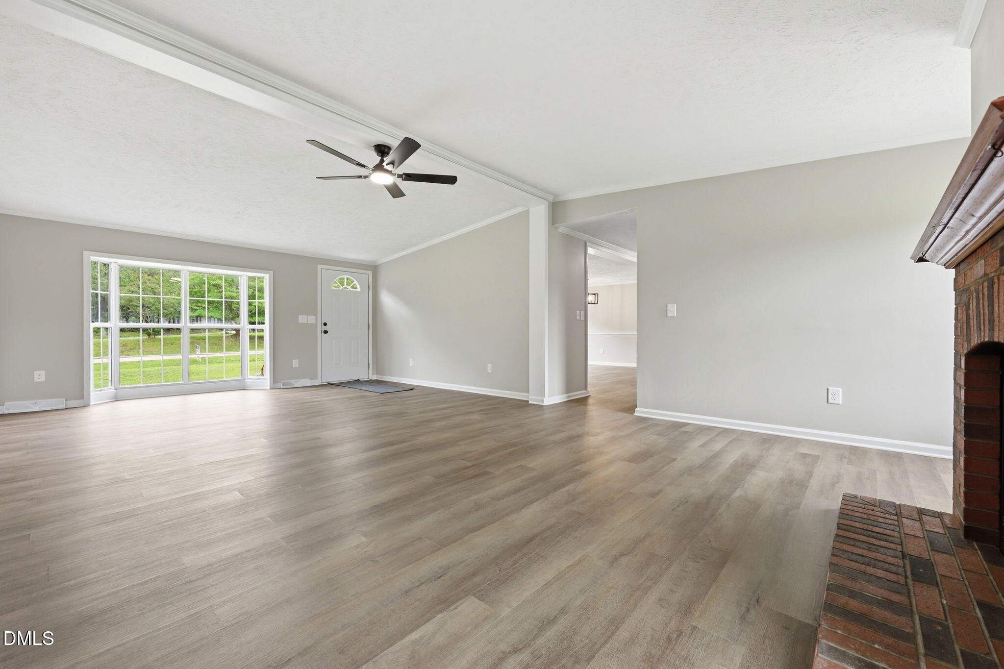 102 Pineview Drive