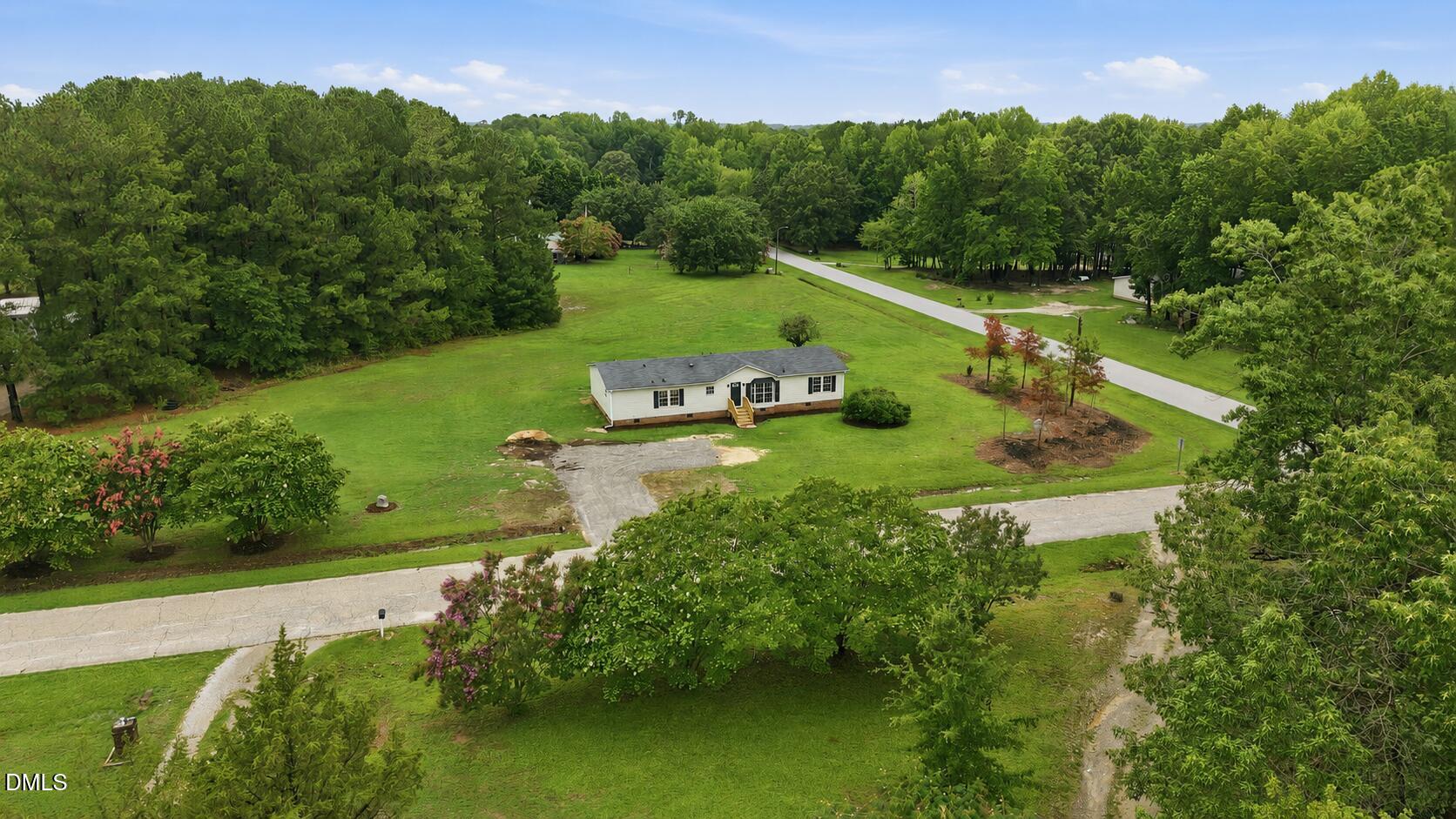 102 Pineview Drive
