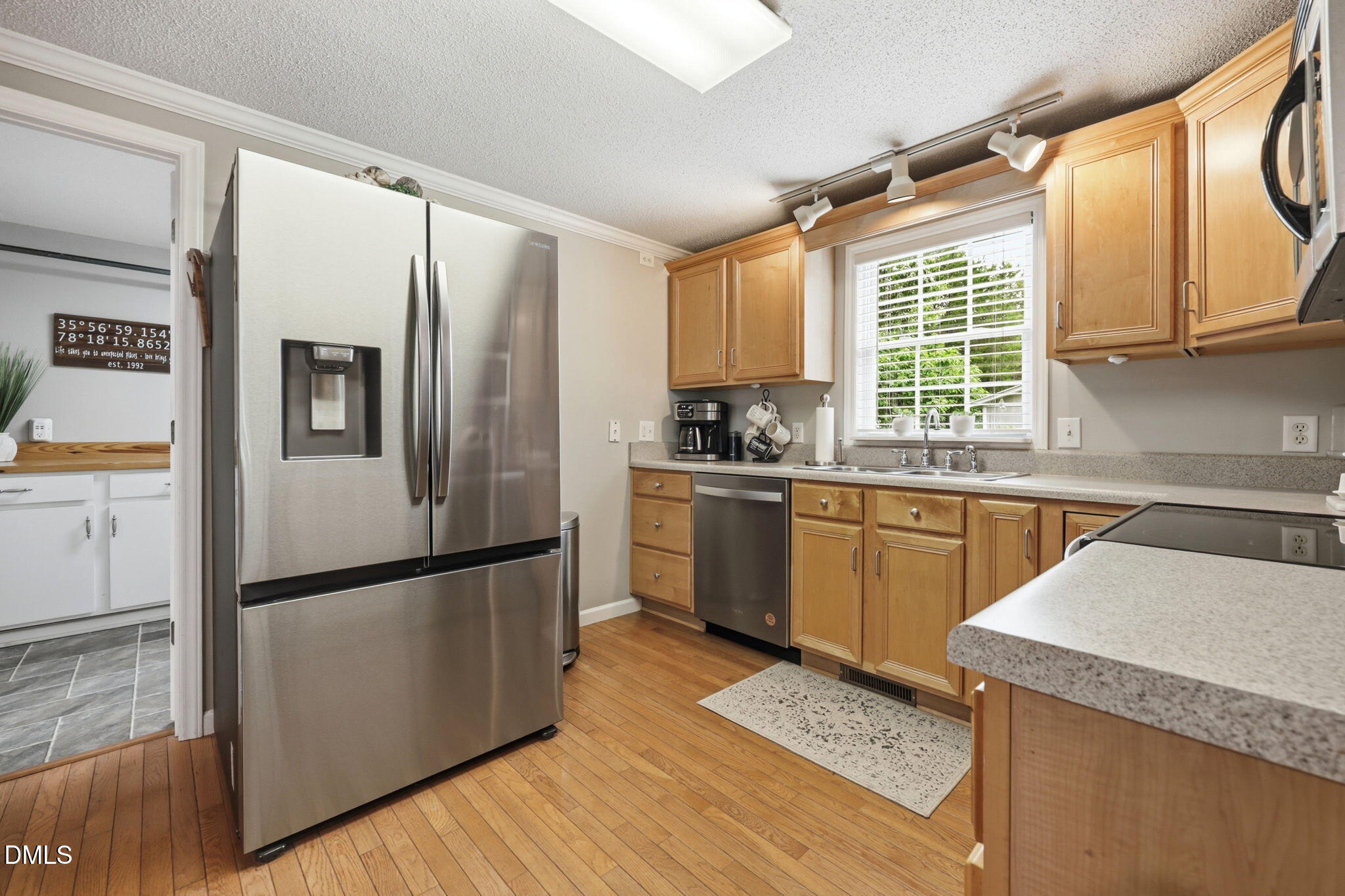 104 Pineview Drive