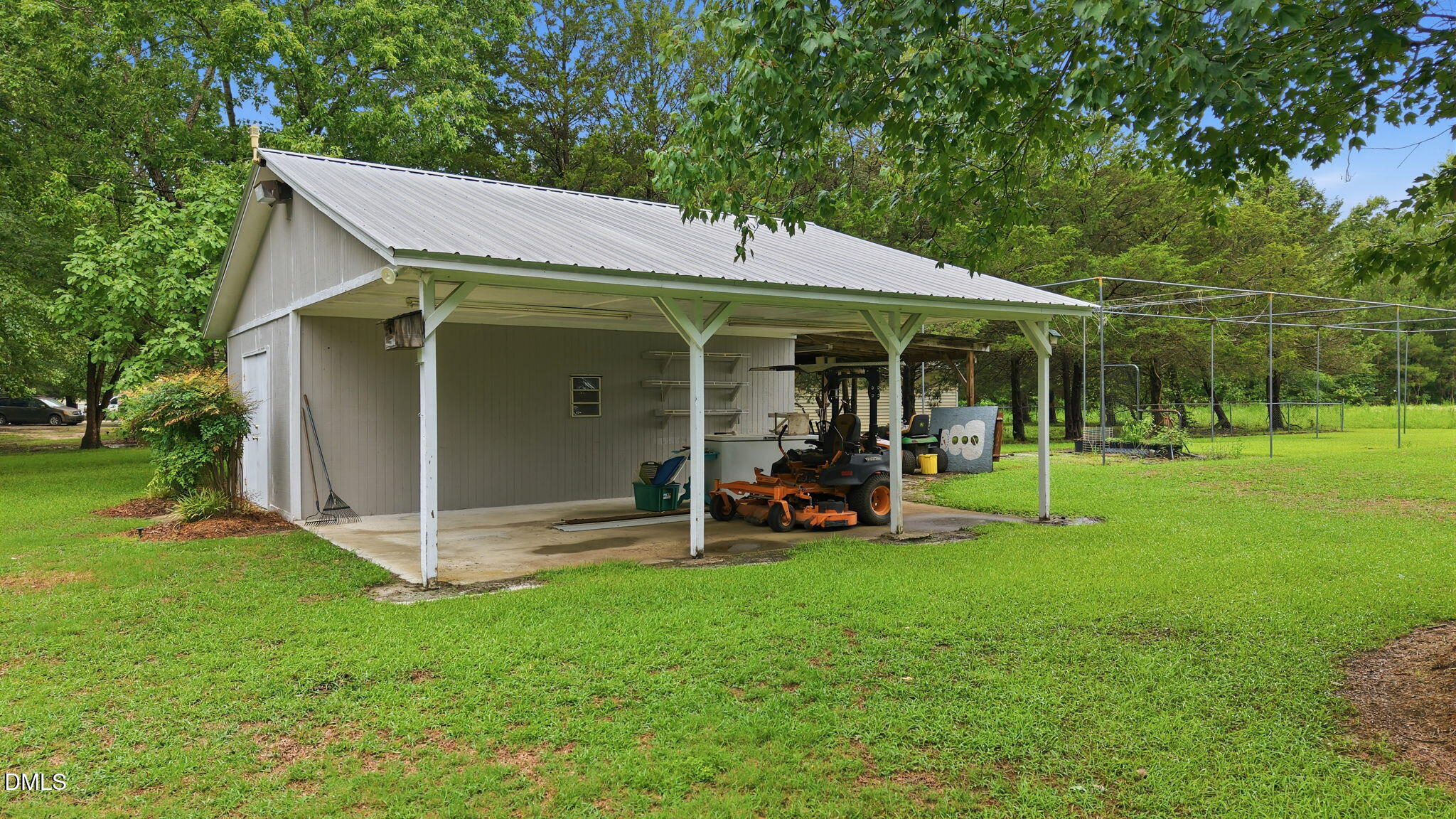 104 Pineview Drive