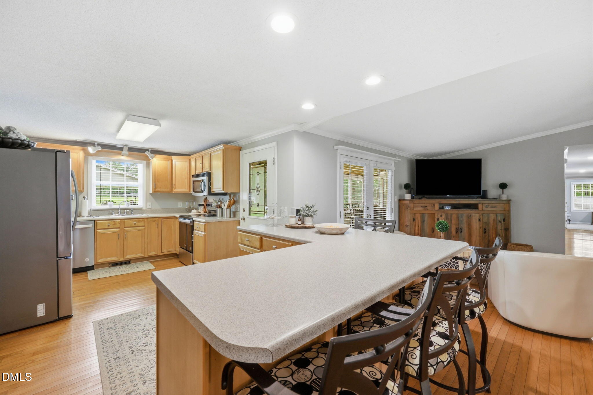 104 Pineview Drive