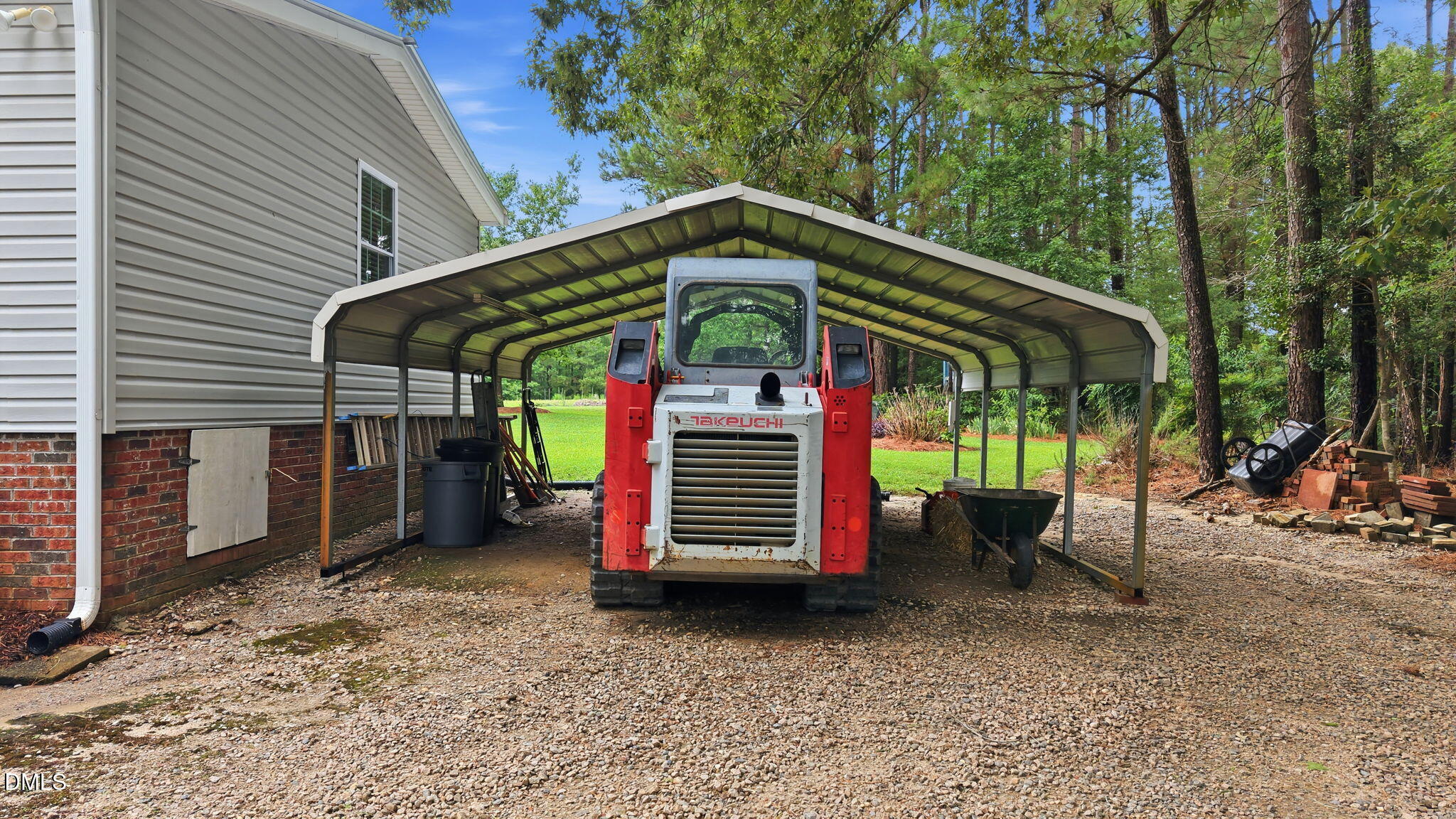 104 Pineview Drive