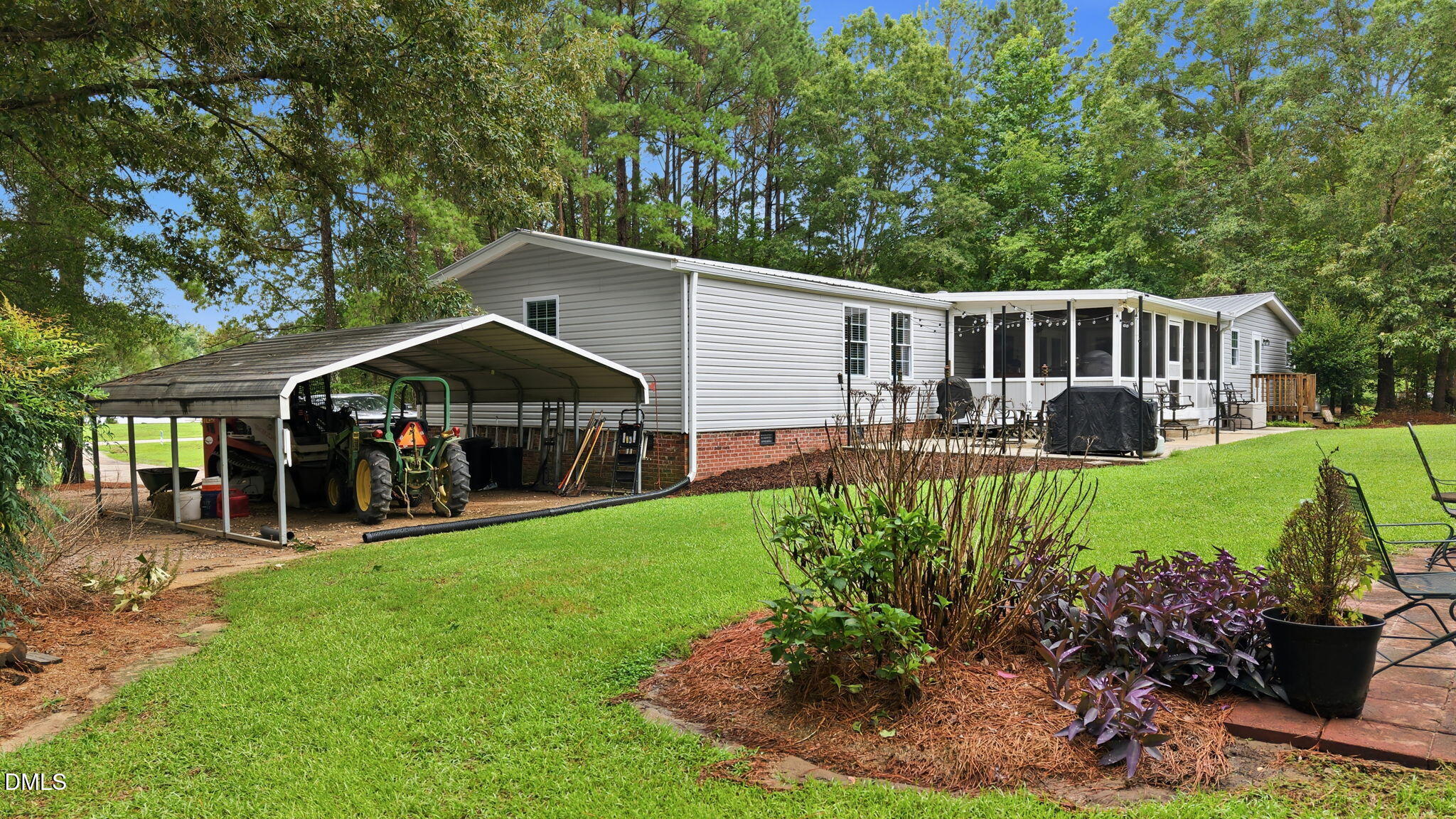 104 Pineview Drive