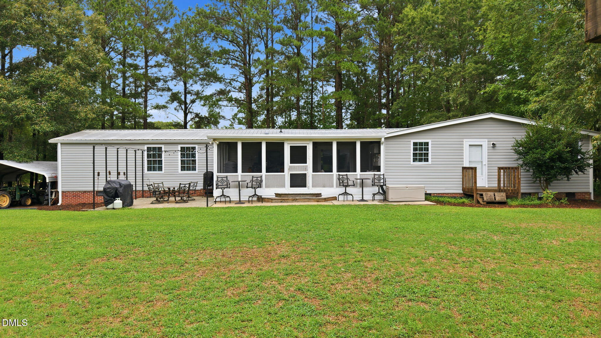 104 Pineview Drive
