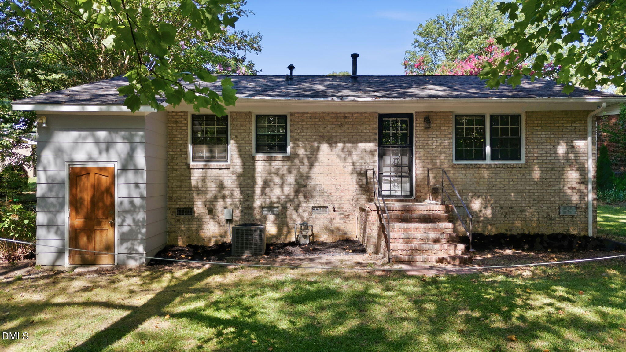 909 Bryn Mawr Court
