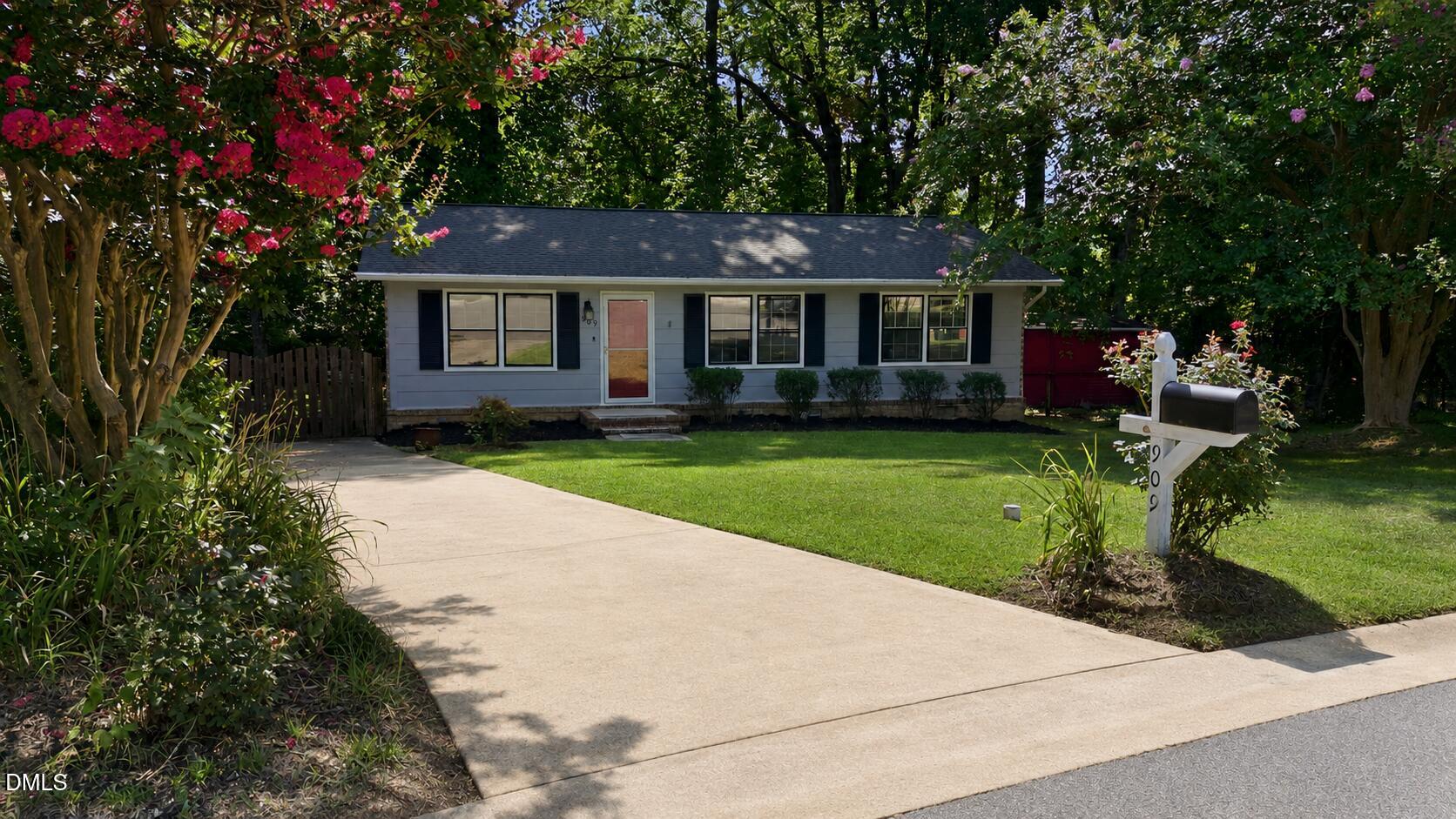 909 Bryn Mawr Court