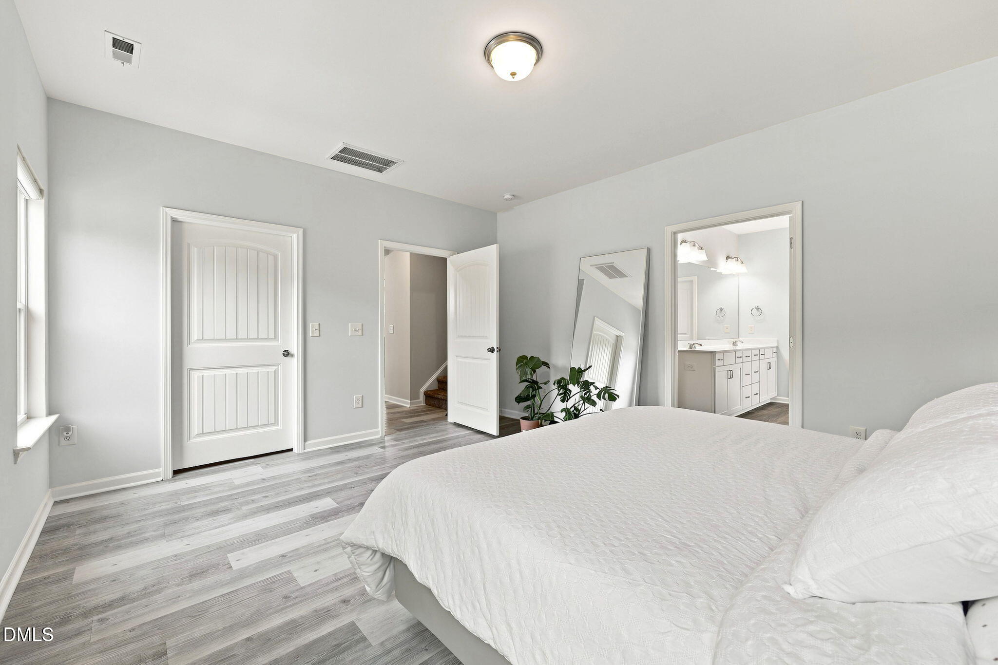 3912 Mendenhall Drive