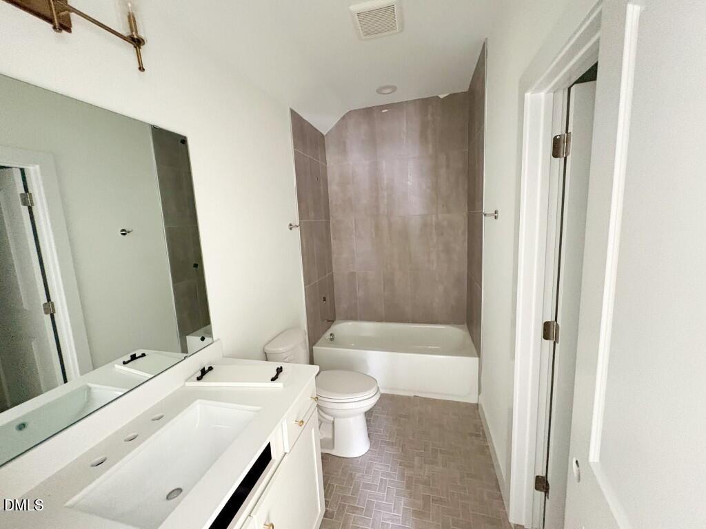 65 Broadleaf Lane